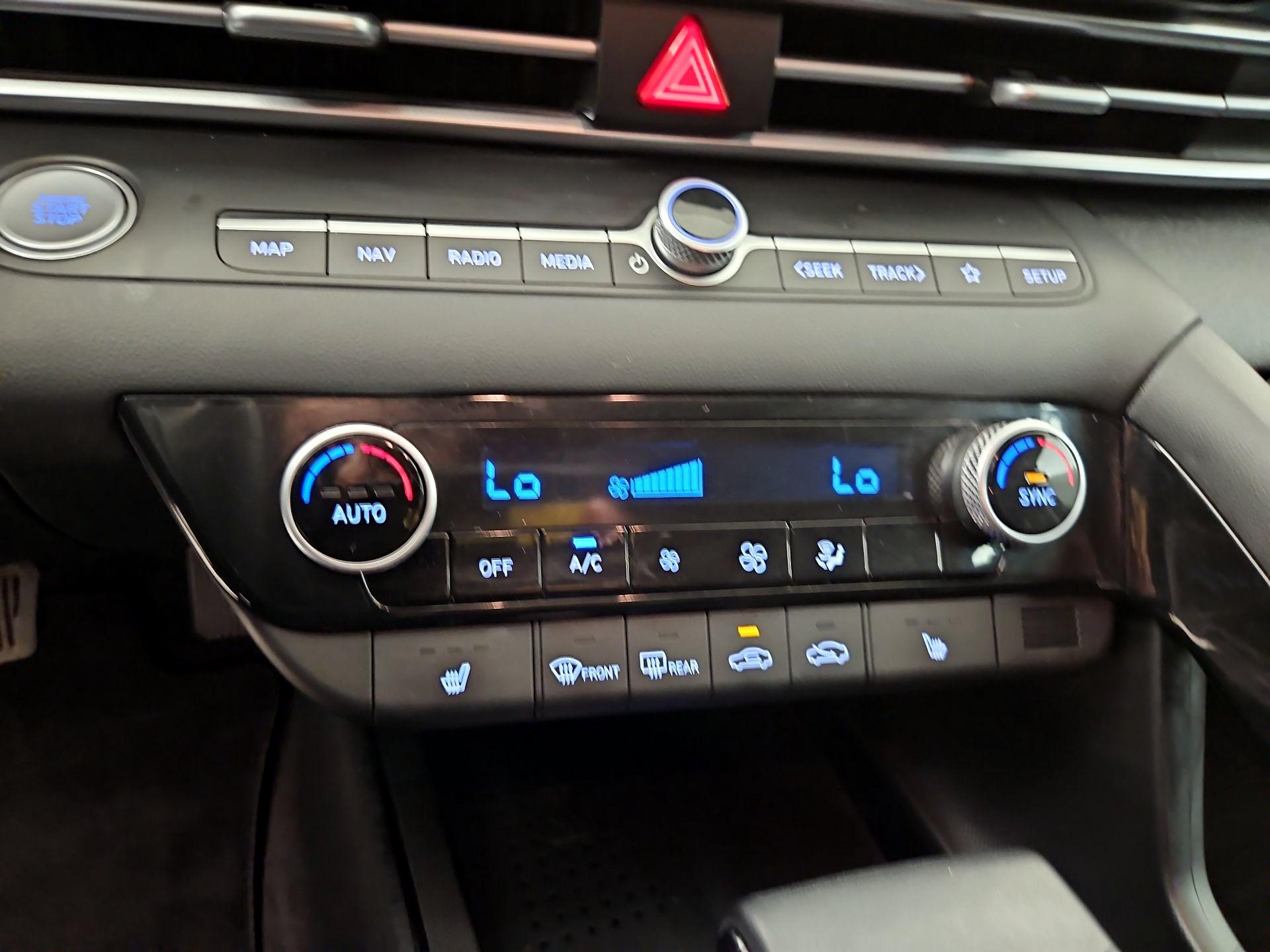 Thumbnail: 2023 Hyundai Elantra - 17