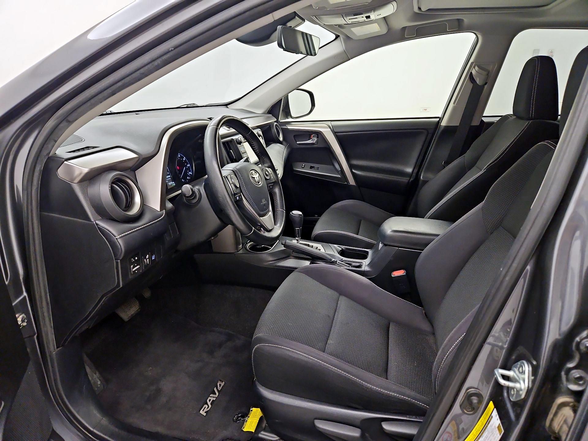 Thumbnail: 2018 Toyota RAV4 - 11