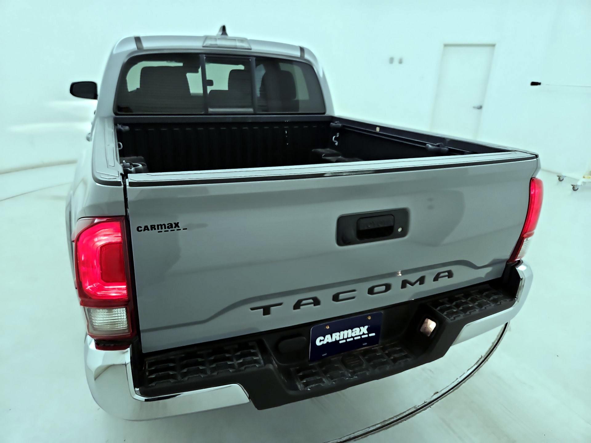Thumbnail: 2020 Toyota Tacoma - 20