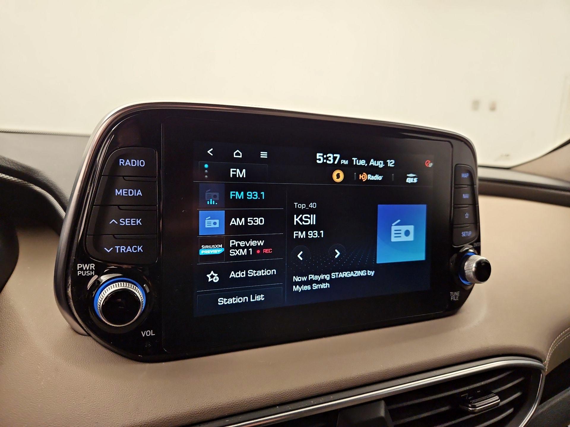 Thumbnail: 2019 Hyundai Santa Fe - 16