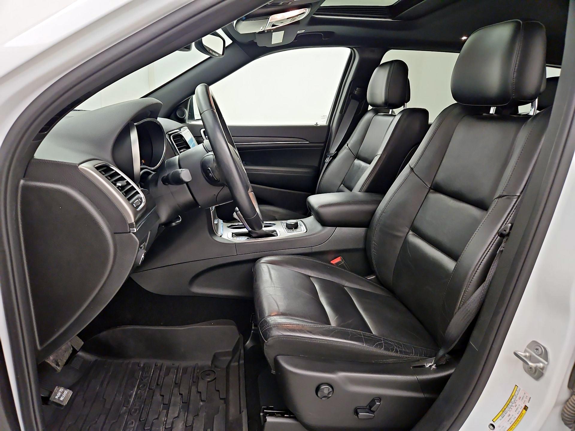 Thumbnail: 2019 Jeep Grand Cherokee - 11