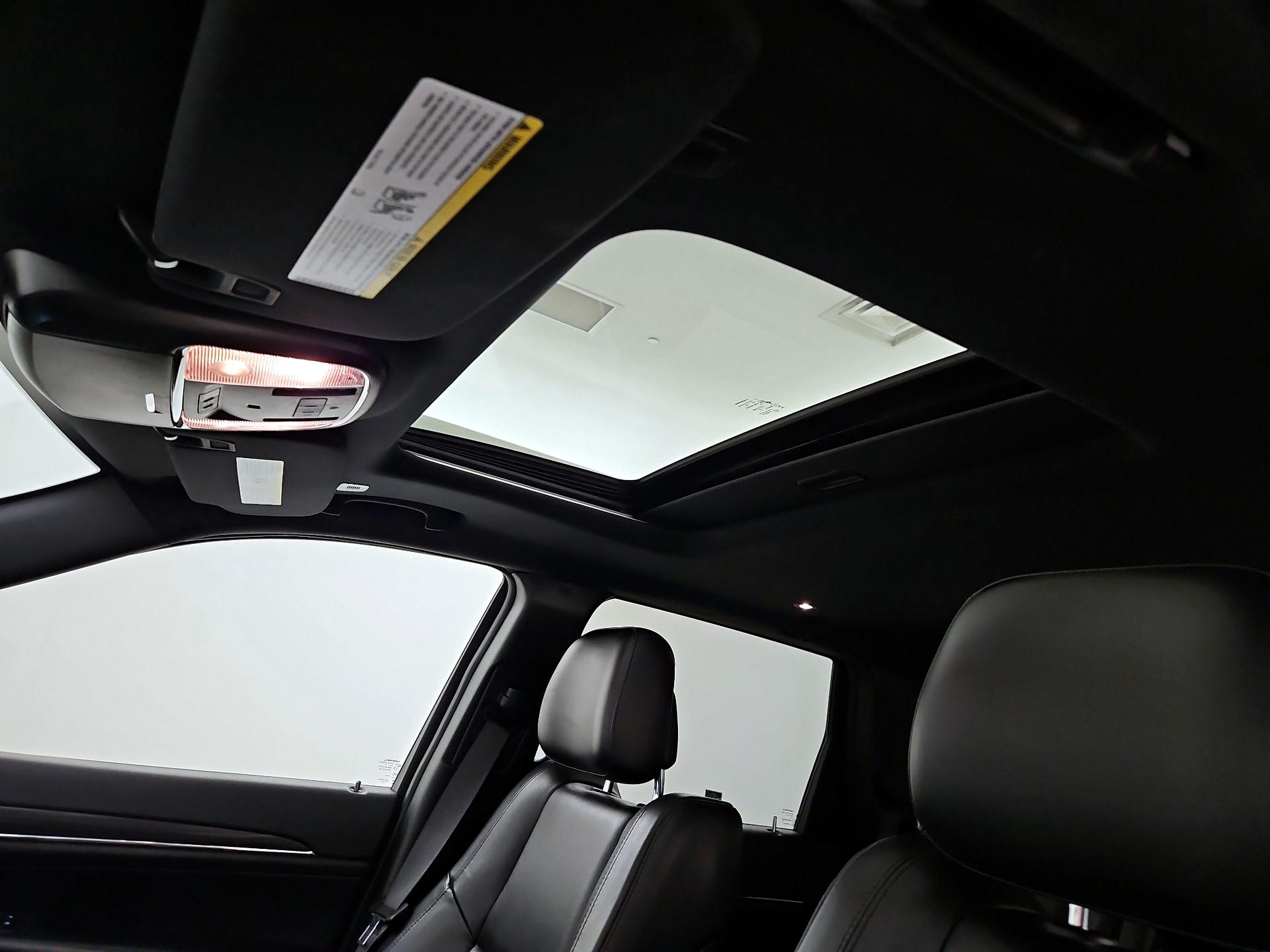 Thumbnail: 2019 Jeep Grand Cherokee - 20