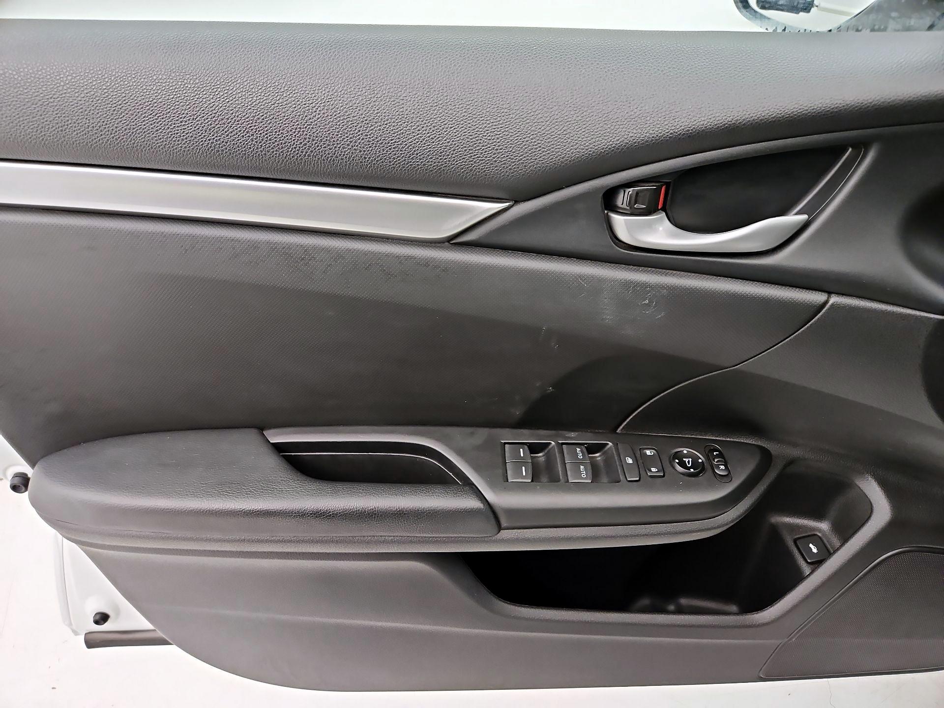 Thumbnail: 2019 Honda Civic - 12