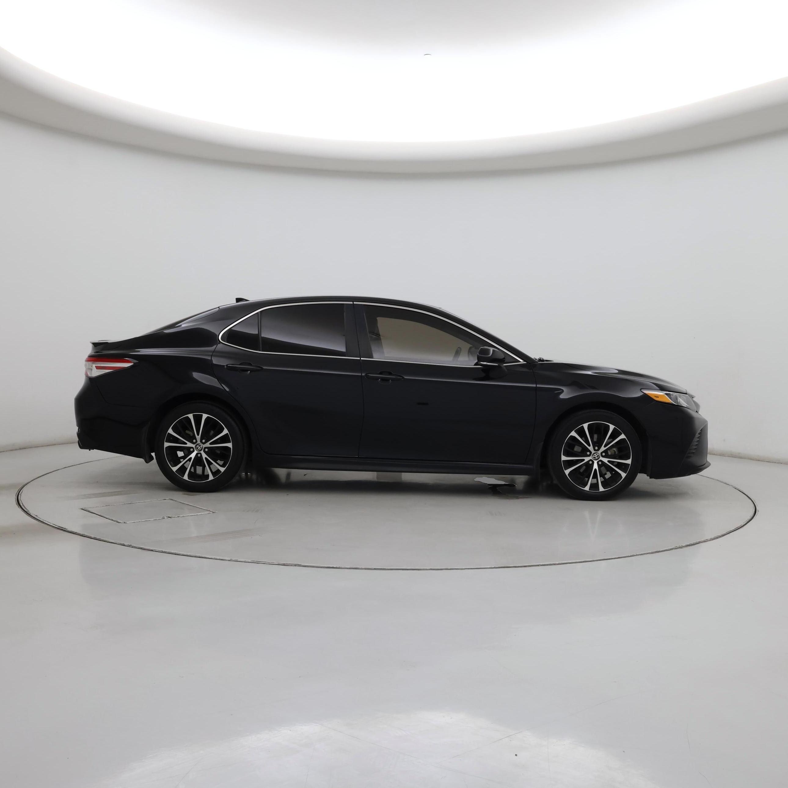 Thumbnail: 2020 Toyota Camry - 7