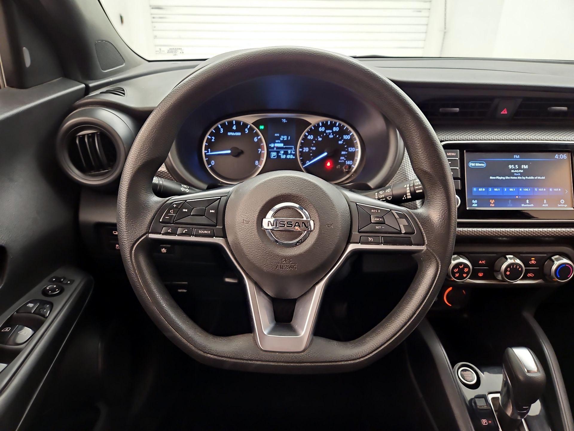 Thumbnail: 2020 Nissan Kicks - 10
