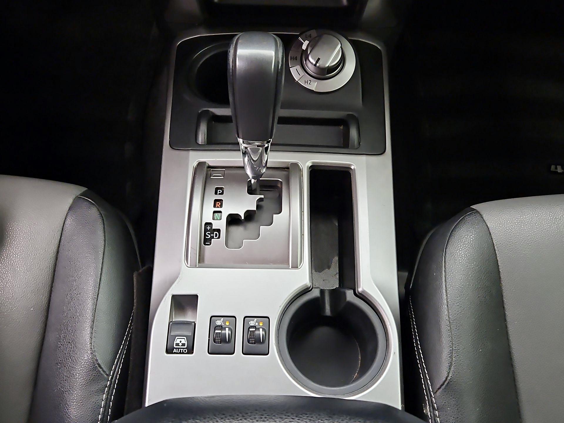 Thumbnail: 2015 Toyota 4Runner - 18
