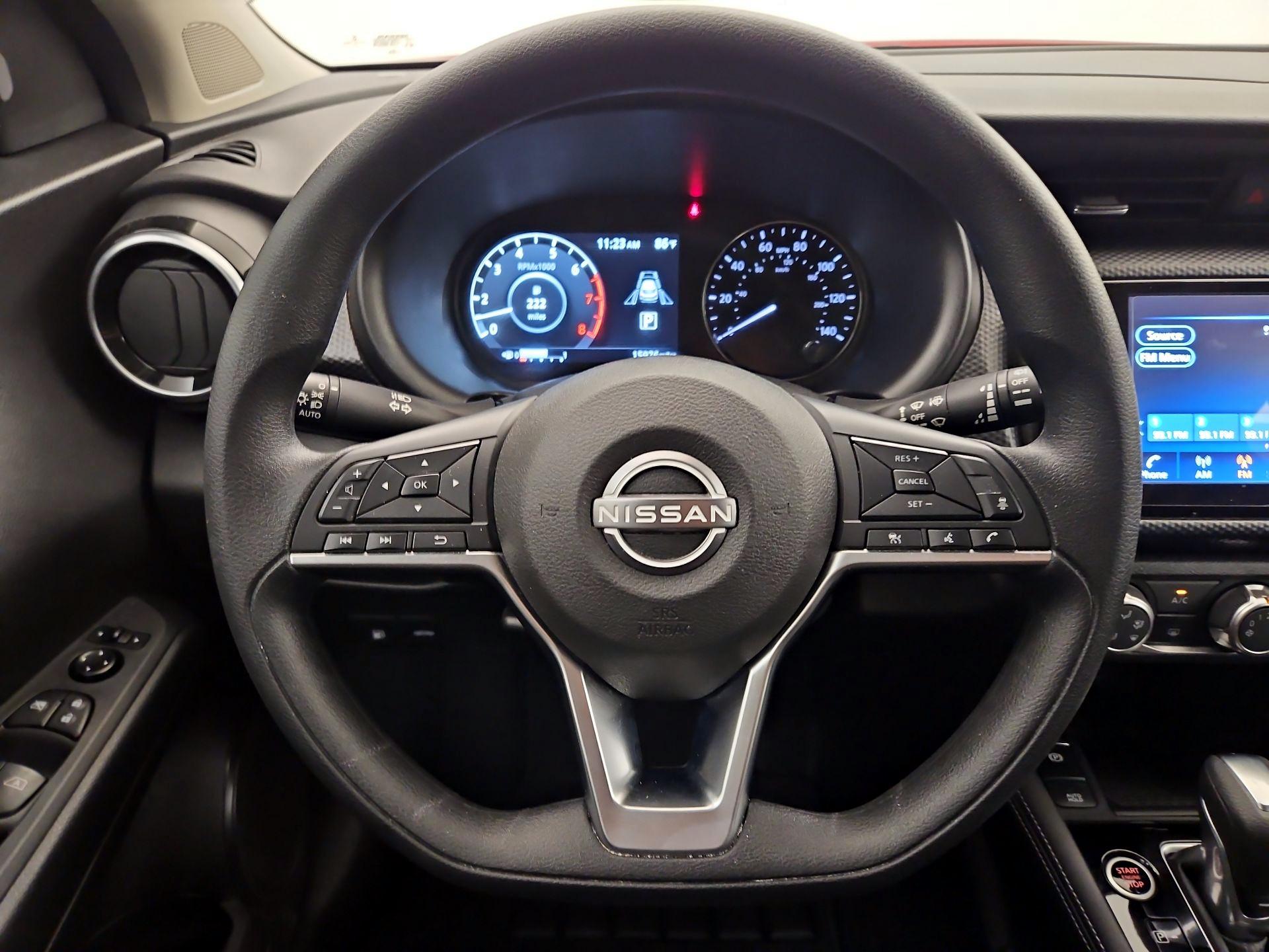 Thumbnail: 2023 Nissan Kicks - 10