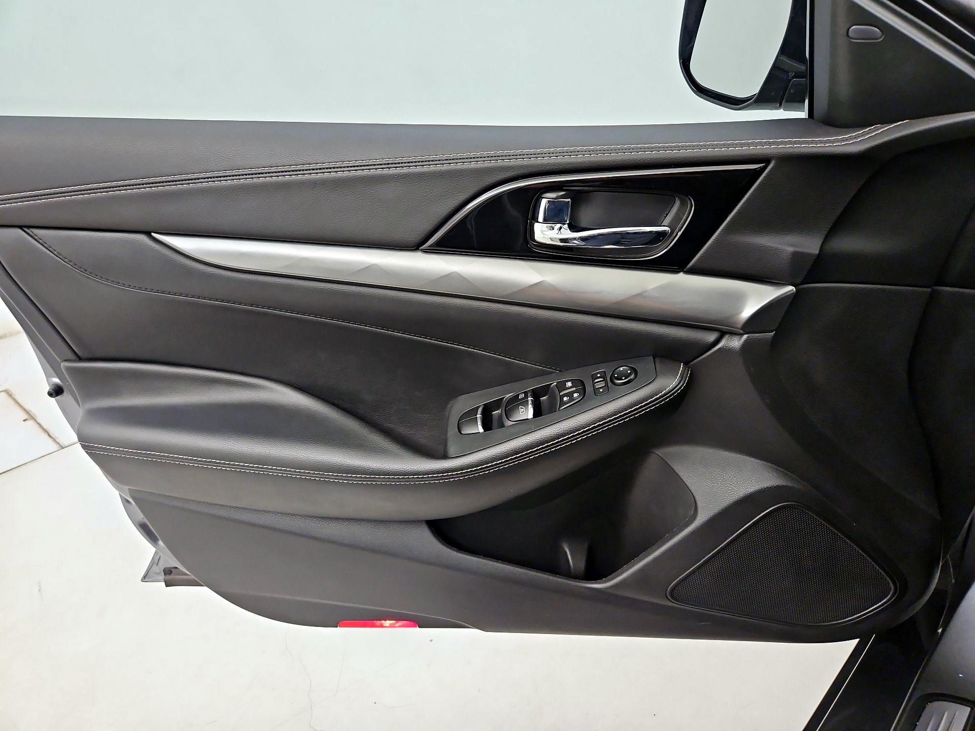 Thumbnail: 2021 Nissan Maxima - 12
