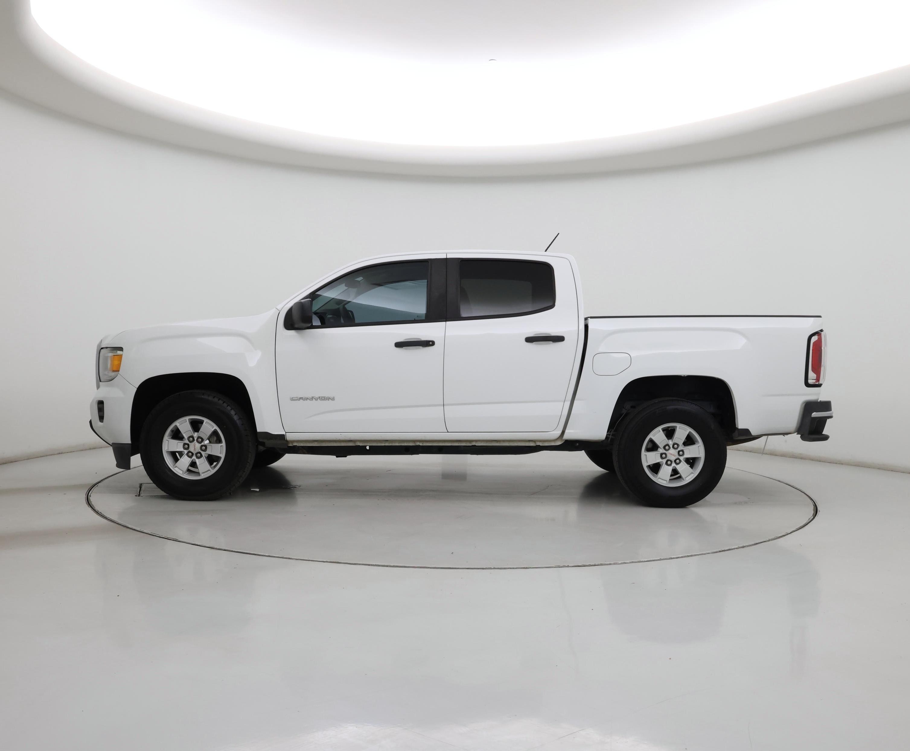 Thumbnail: 2018 GMC Canyon - 3