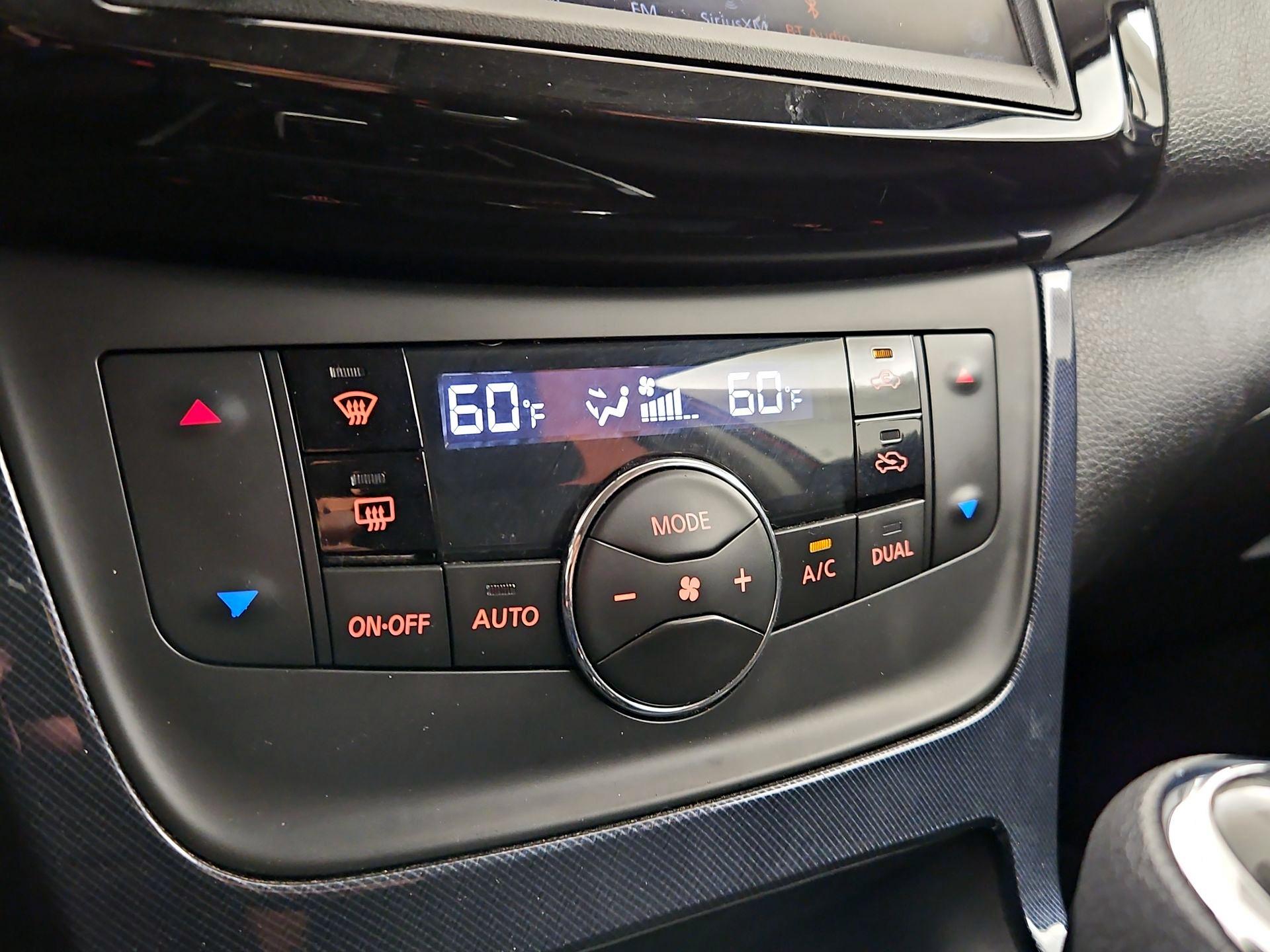 Thumbnail: 2019 Nissan Sentra - 16
