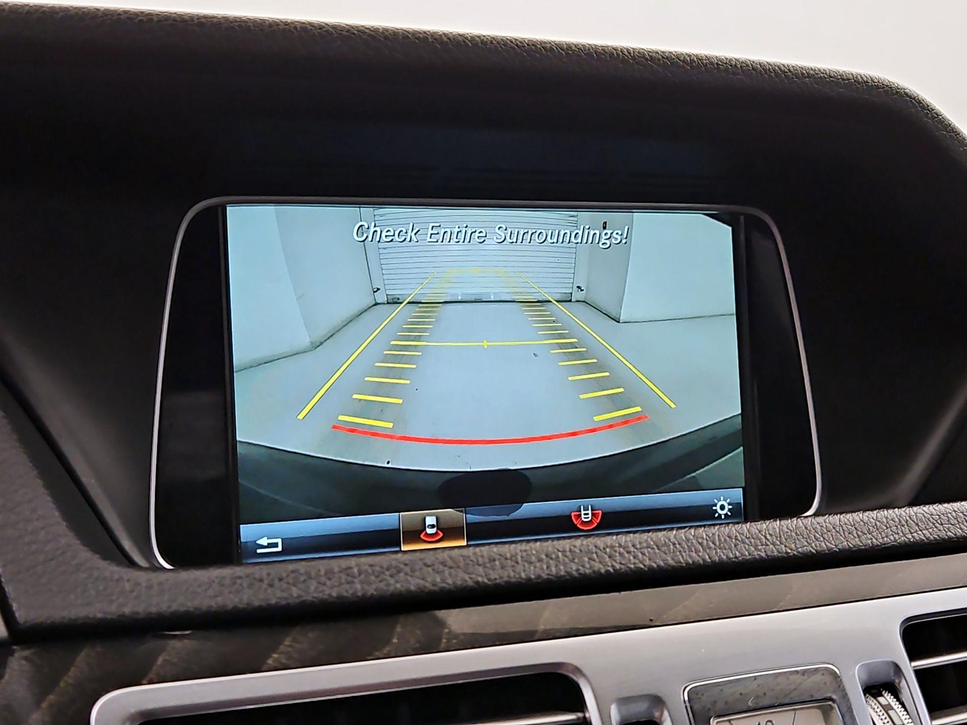Thumbnail: 2016 Mercedes-Benz E-Class - 15