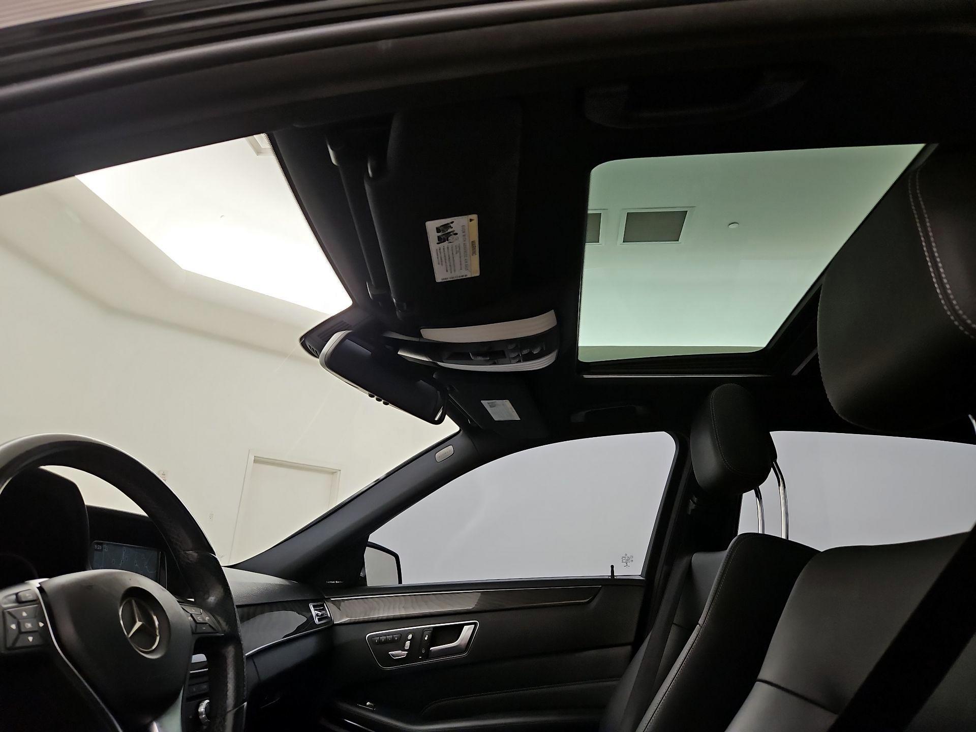 Thumbnail: 2016 Mercedes-Benz E-Class - 20