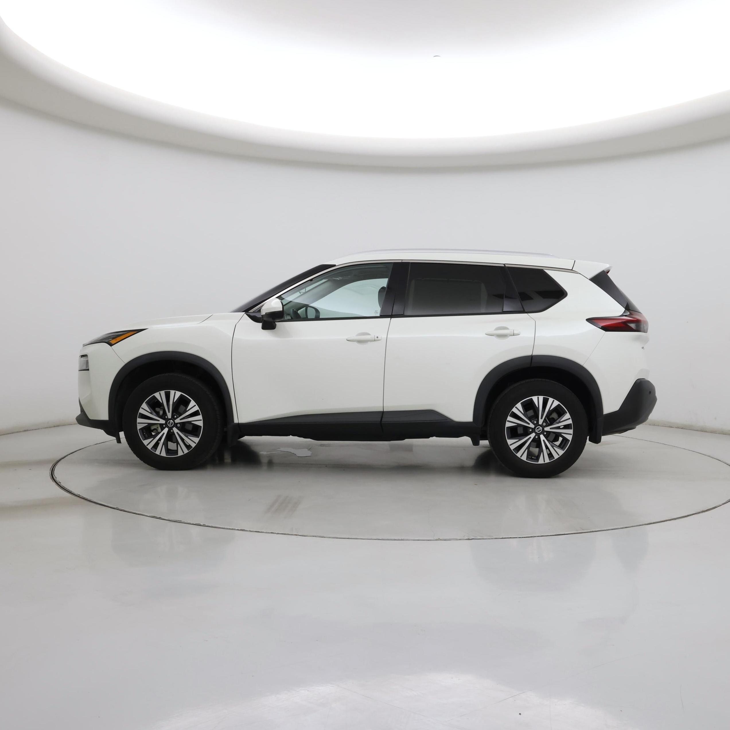 Thumbnail: 2021 Nissan Rogue - 3