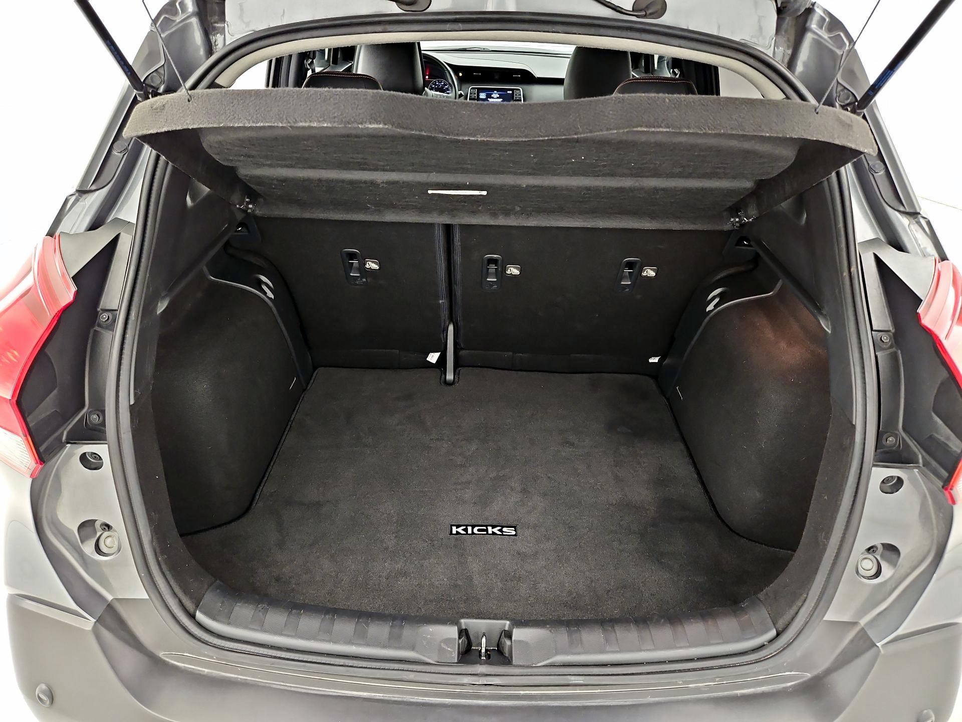 Thumbnail: 2020 Nissan Kicks - 19