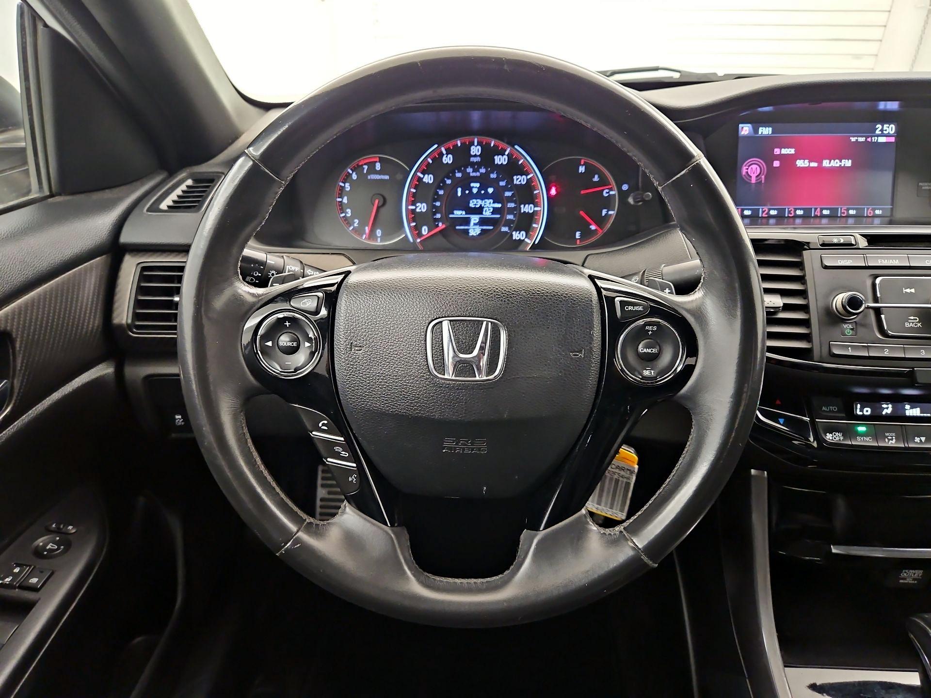 Thumbnail: 2017 Honda Accord - 10