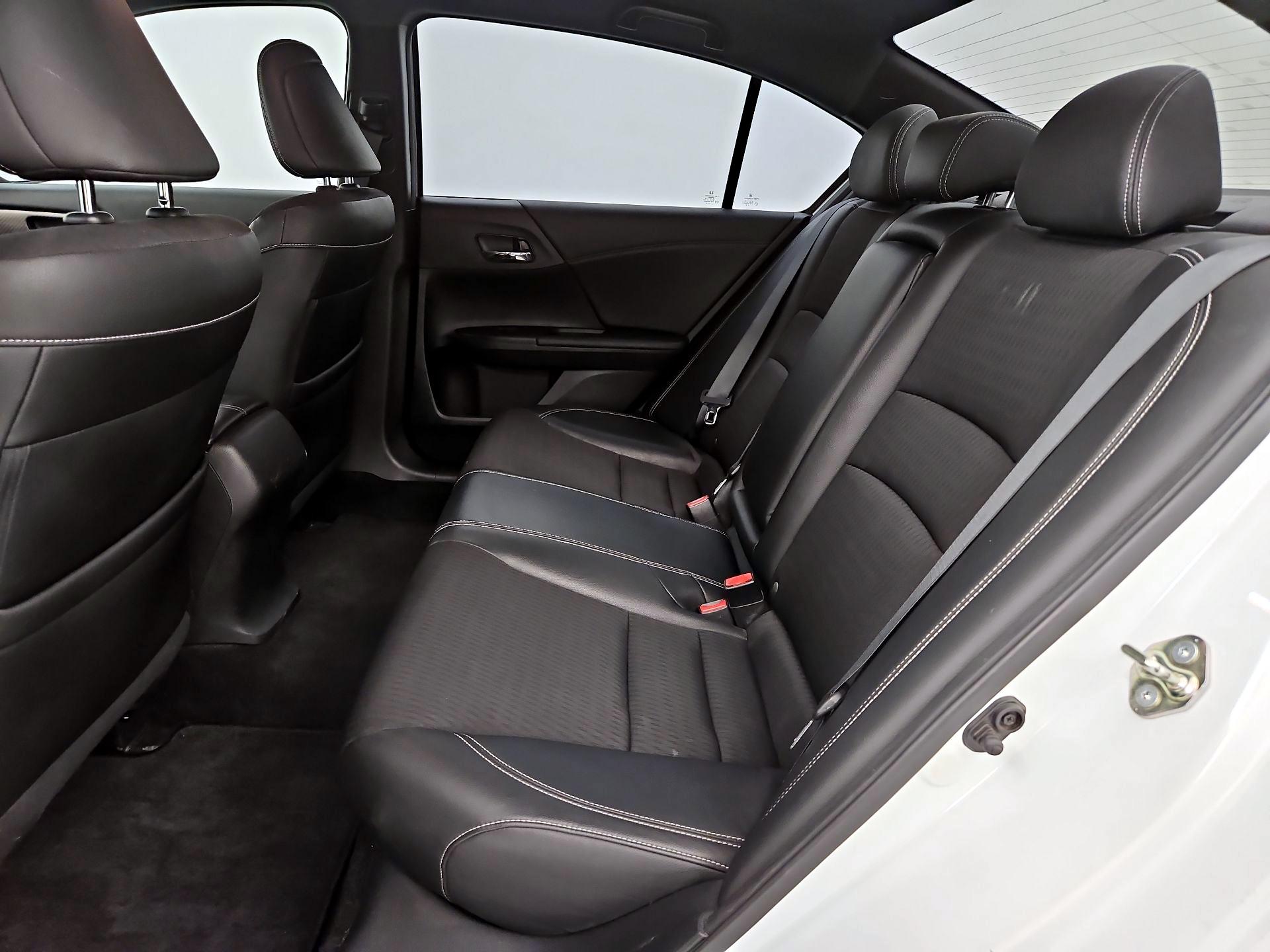 Thumbnail: 2017 Honda Accord - 19