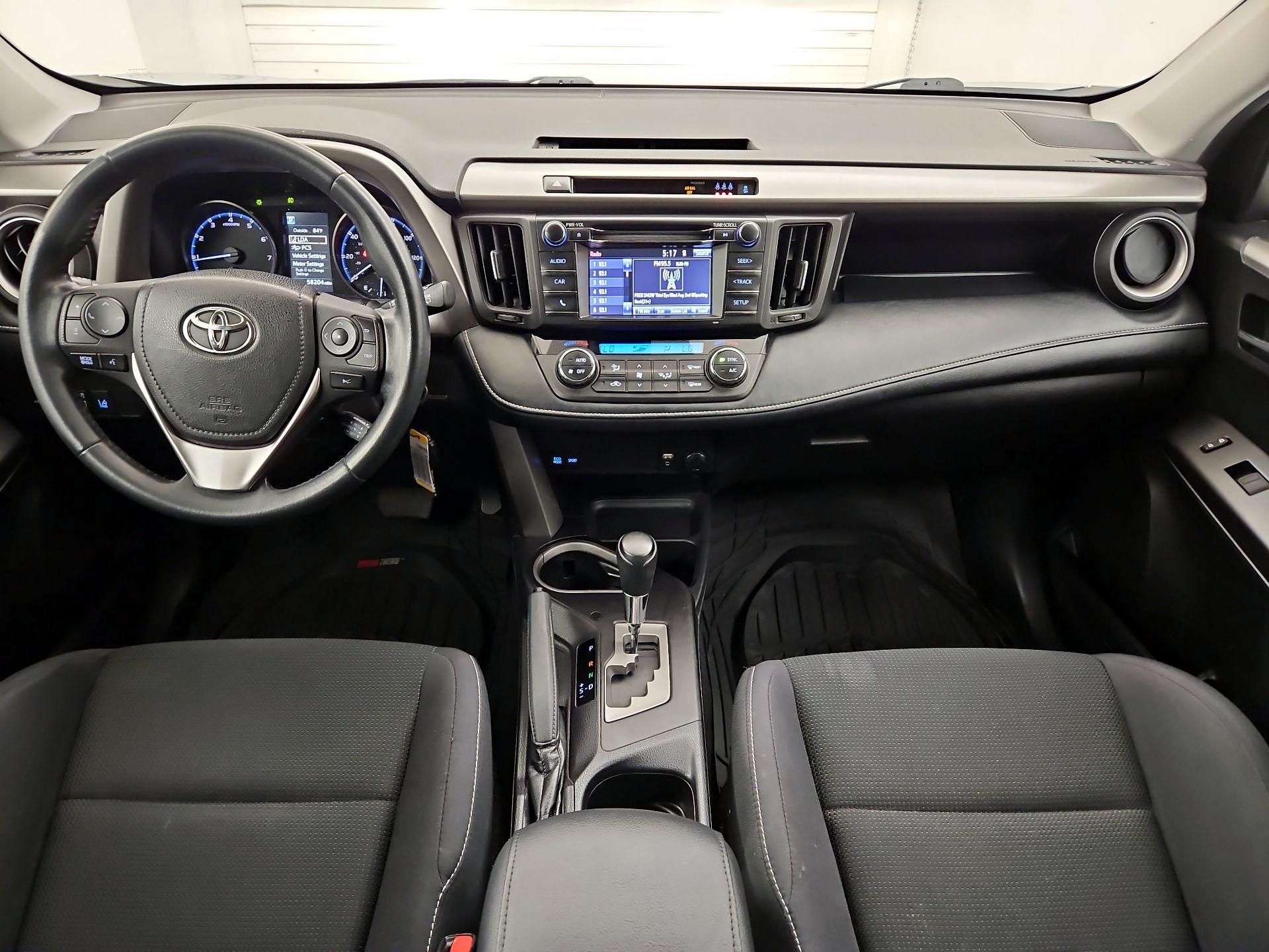 Thumbnail: 2018 Toyota RAV4 - 9