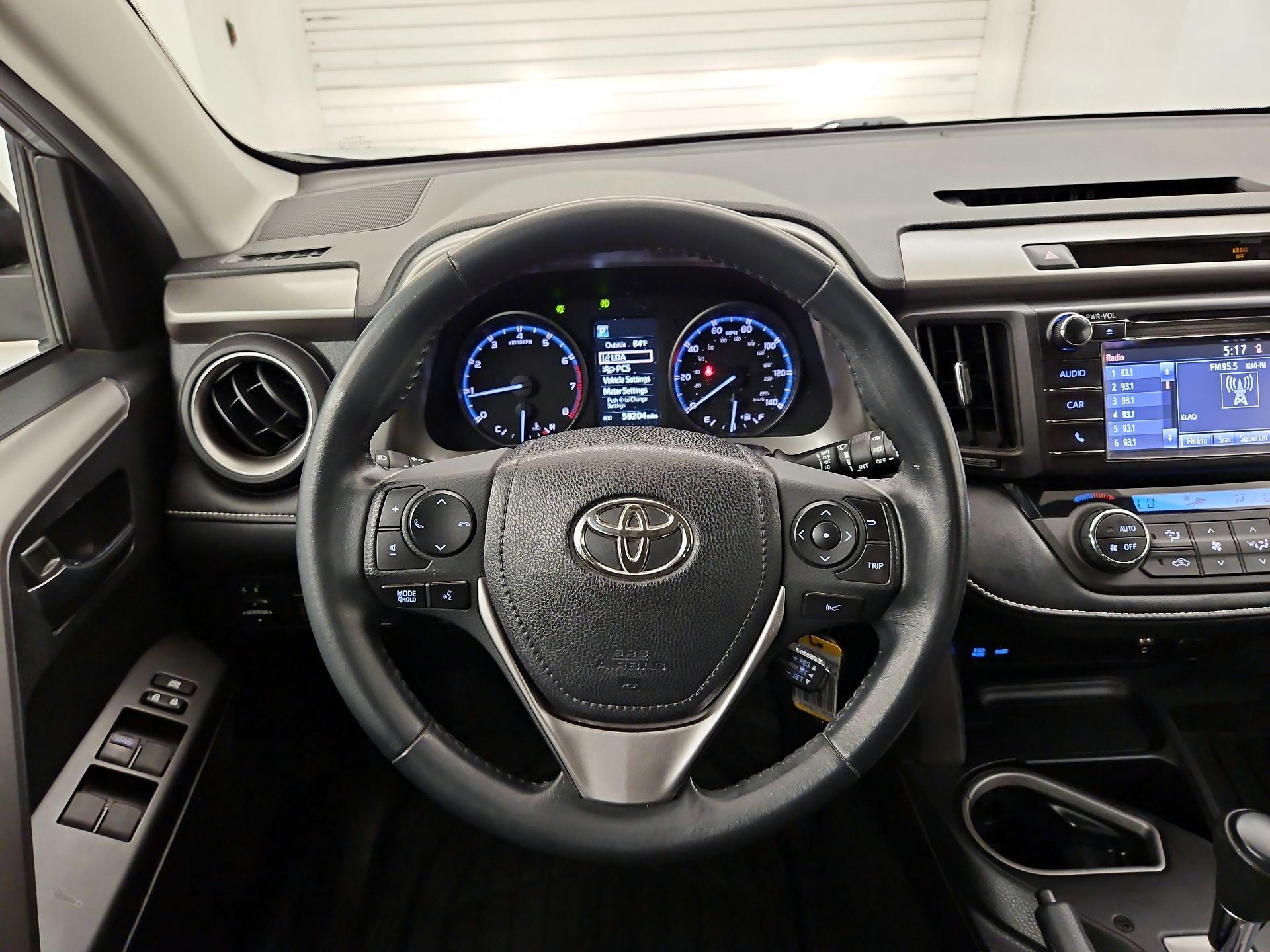 Thumbnail: 2018 Toyota RAV4 - 10