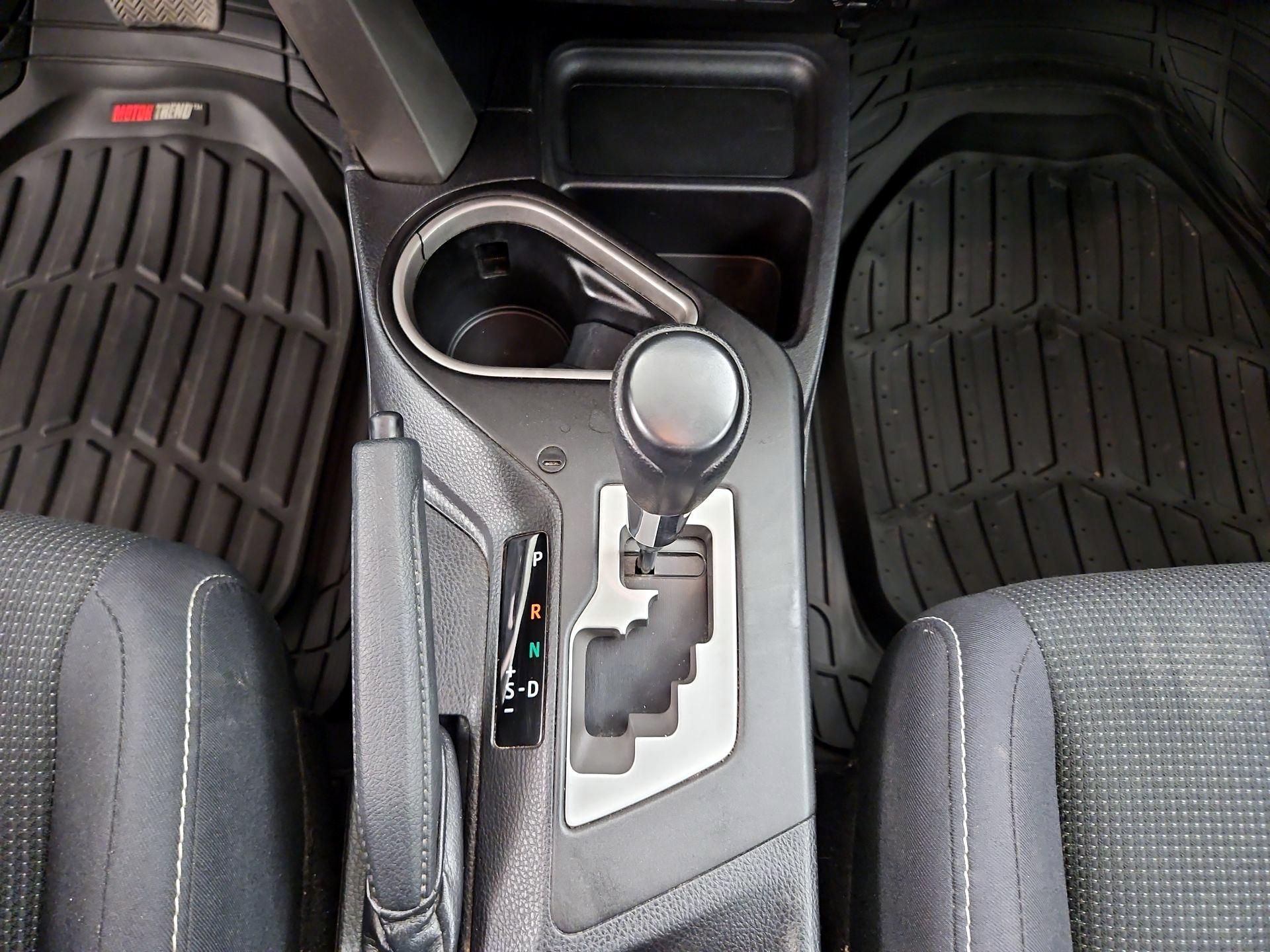 Thumbnail: 2018 Toyota RAV4 - 17