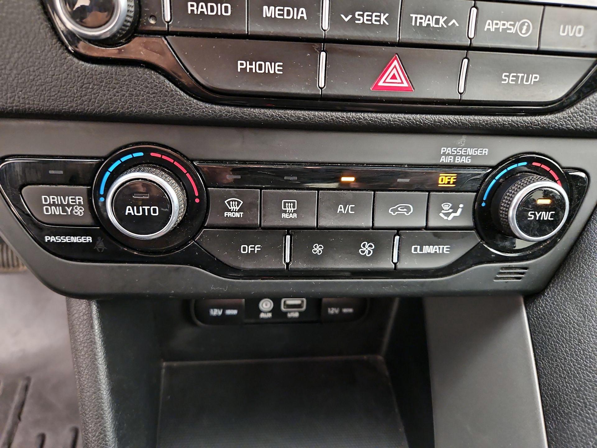 Thumbnail: 2019 Kia Niro - 16