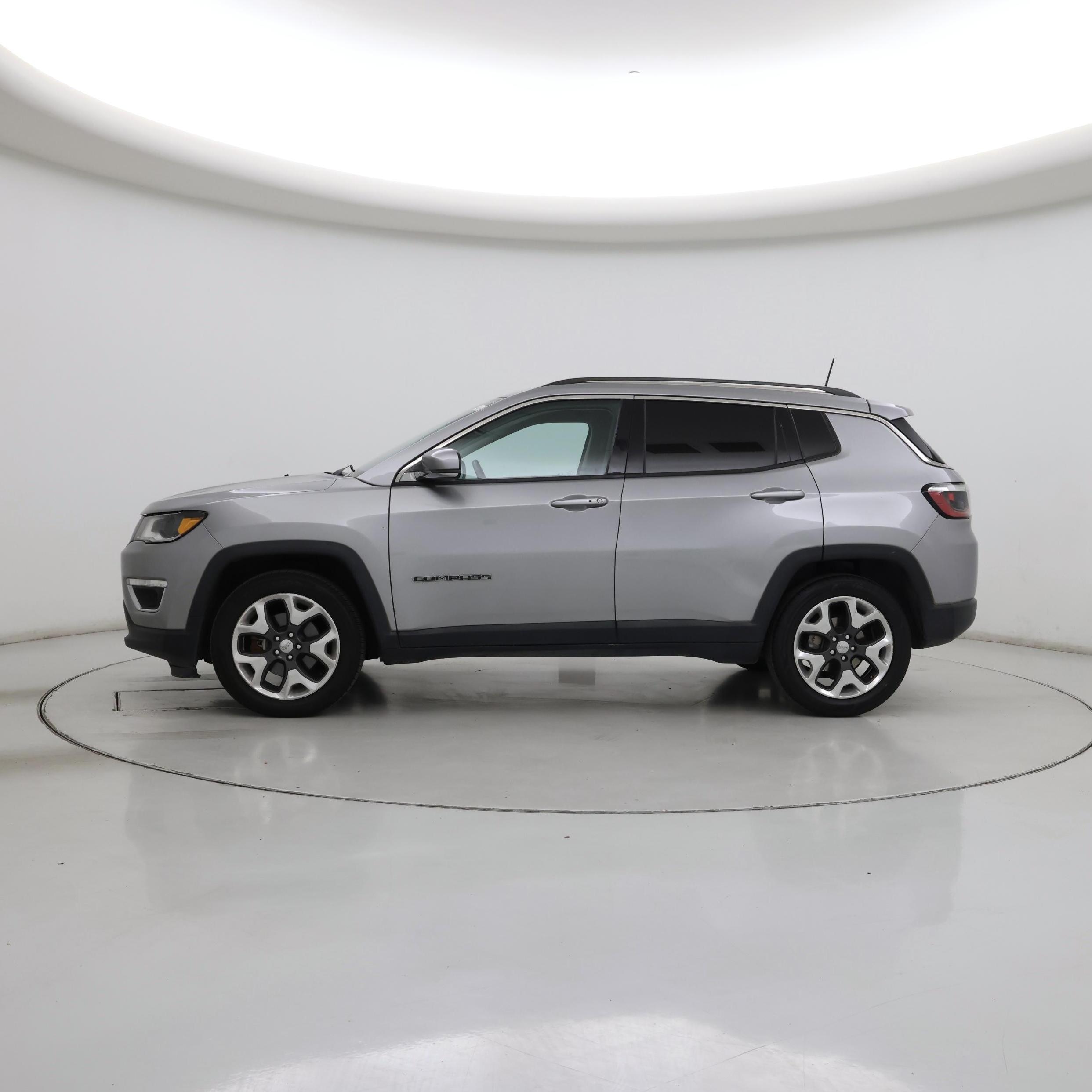 Thumbnail: 2018 Jeep Compass - 3