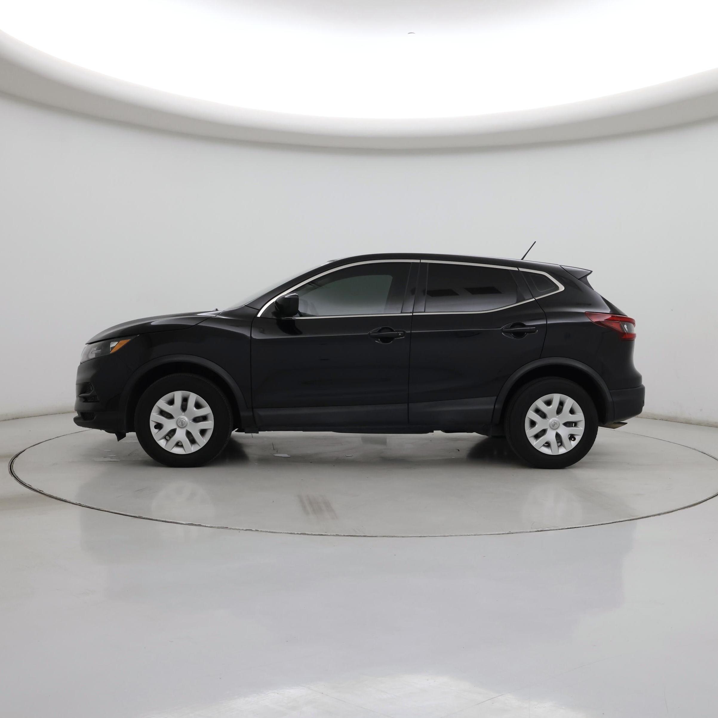 Thumbnail: 2020 Nissan Rogue Sport - 3