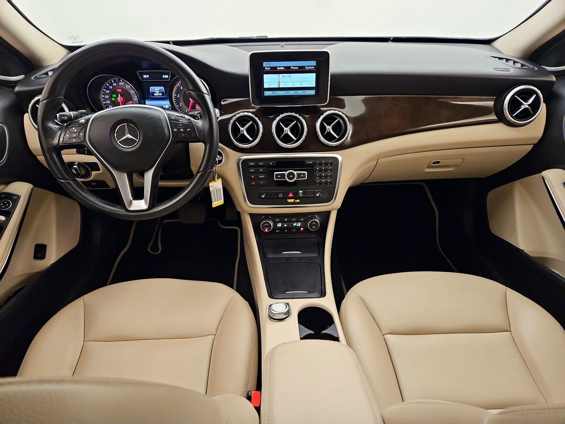 Thumbnail: 2015 Mercedes-Benz GLA - 9