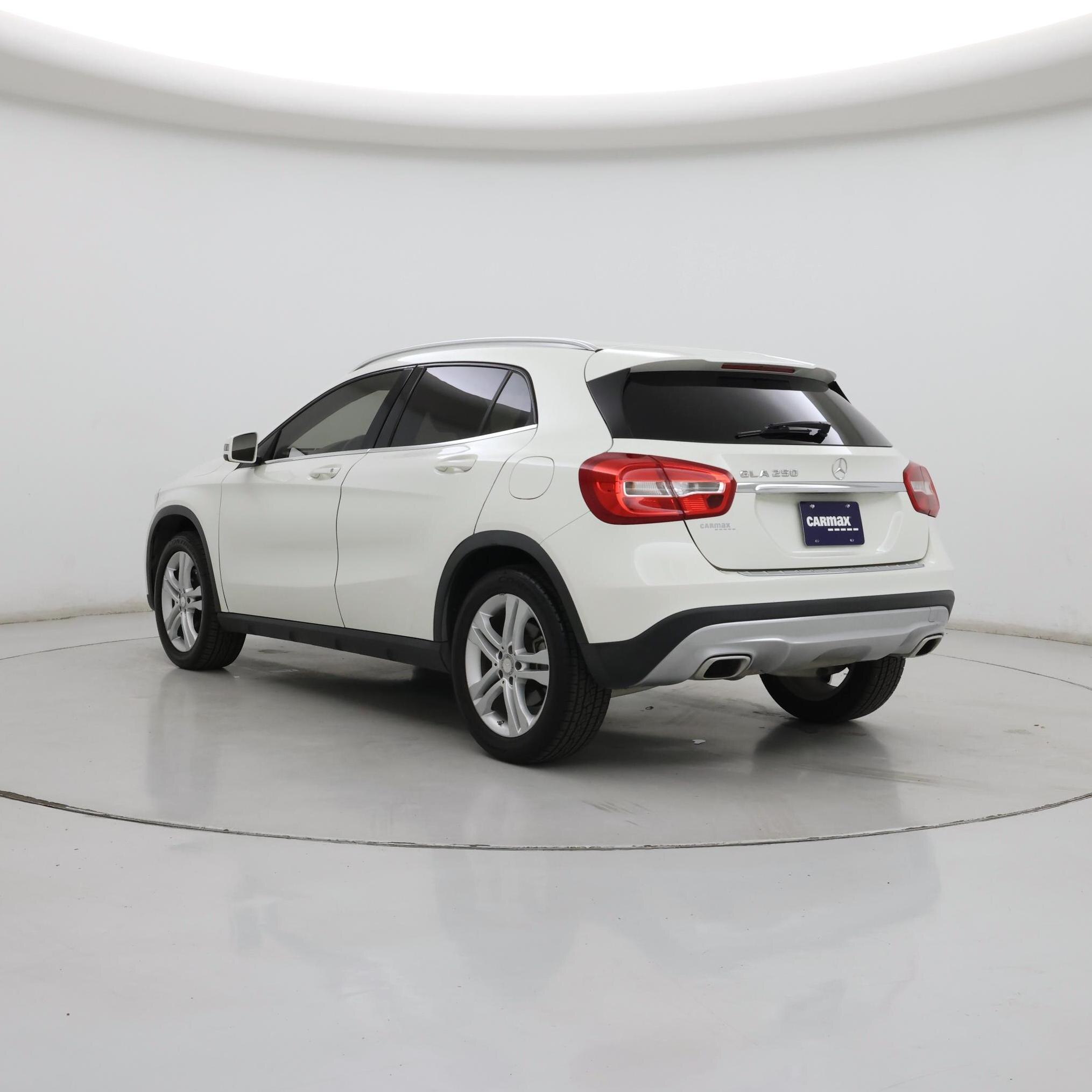 Thumbnail: 2015 Mercedes-Benz GLA - 2