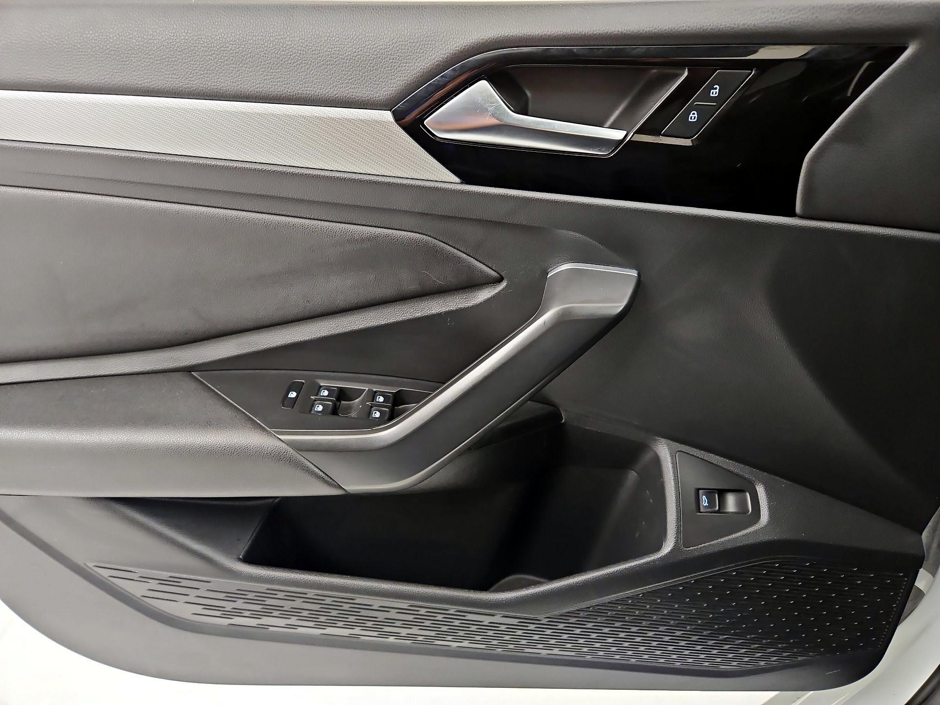Thumbnail: 2020 Volkswagen Jetta - 12