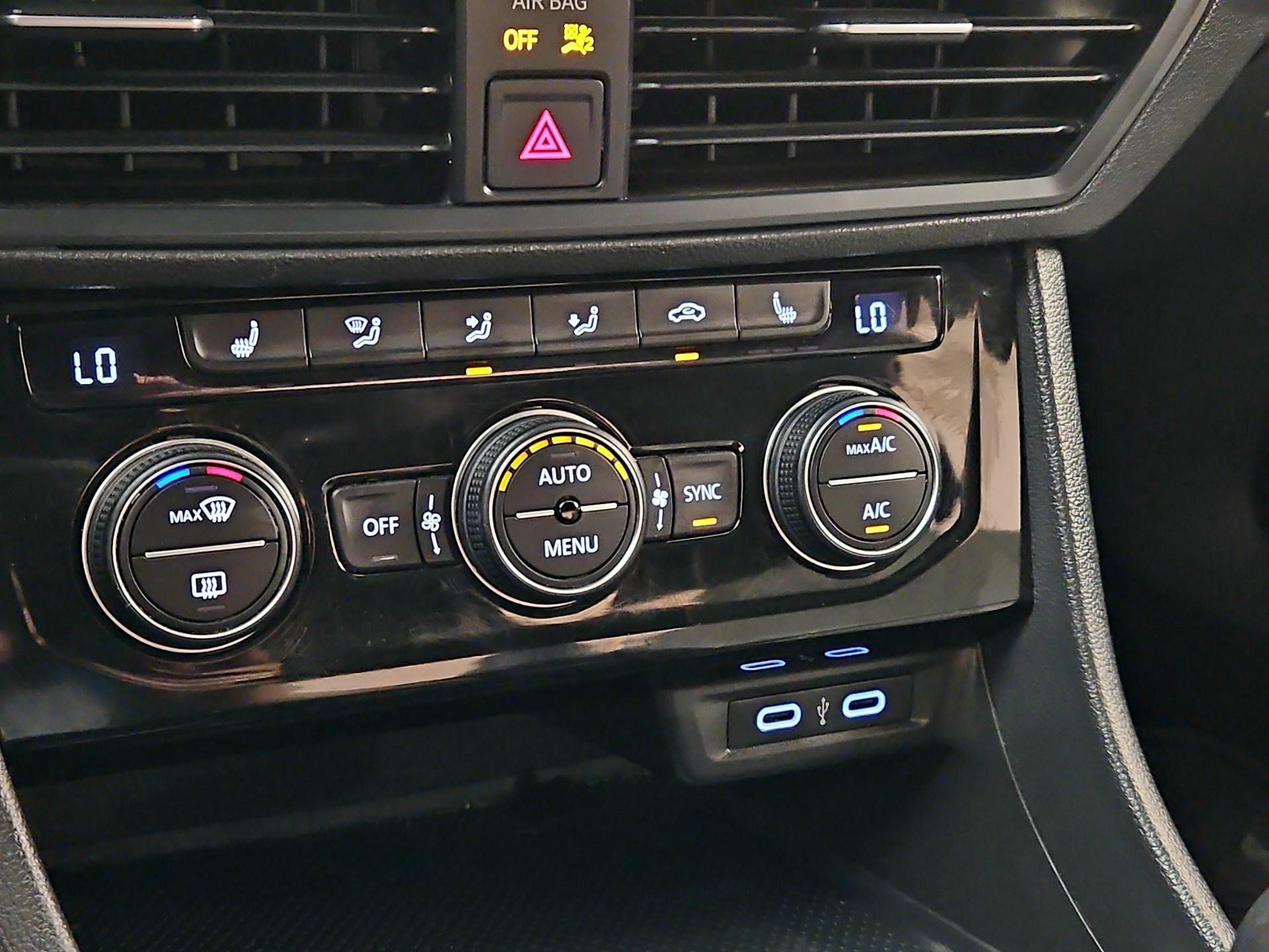 Thumbnail: 2020 Volkswagen Jetta - 16