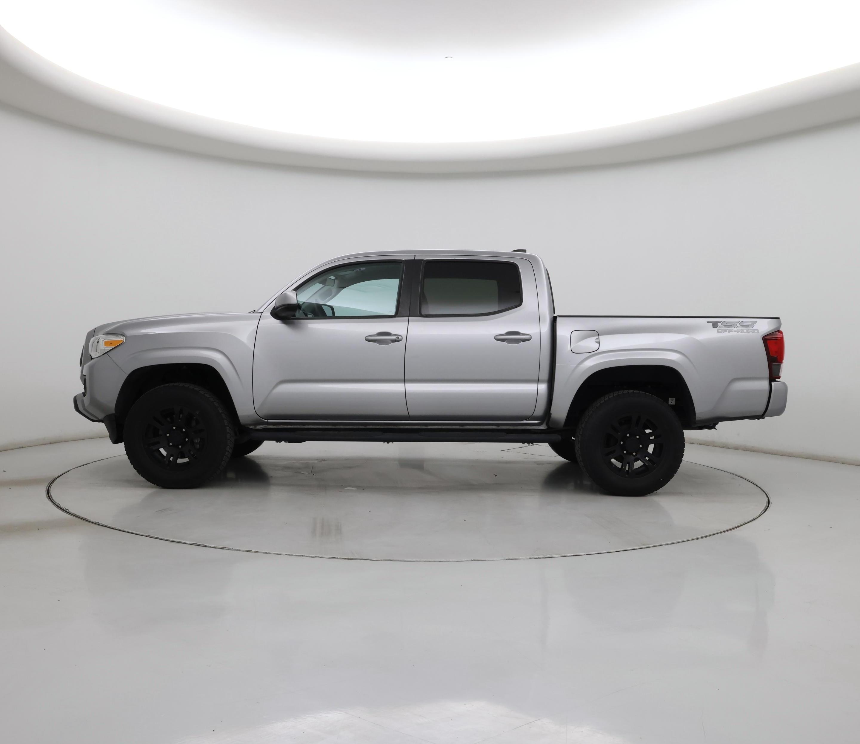 Thumbnail: 2021 Toyota Tacoma - 3
