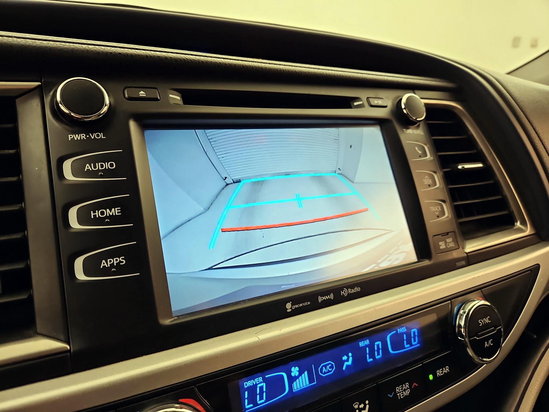 Thumbnail: 2019 Toyota Highlander - 15