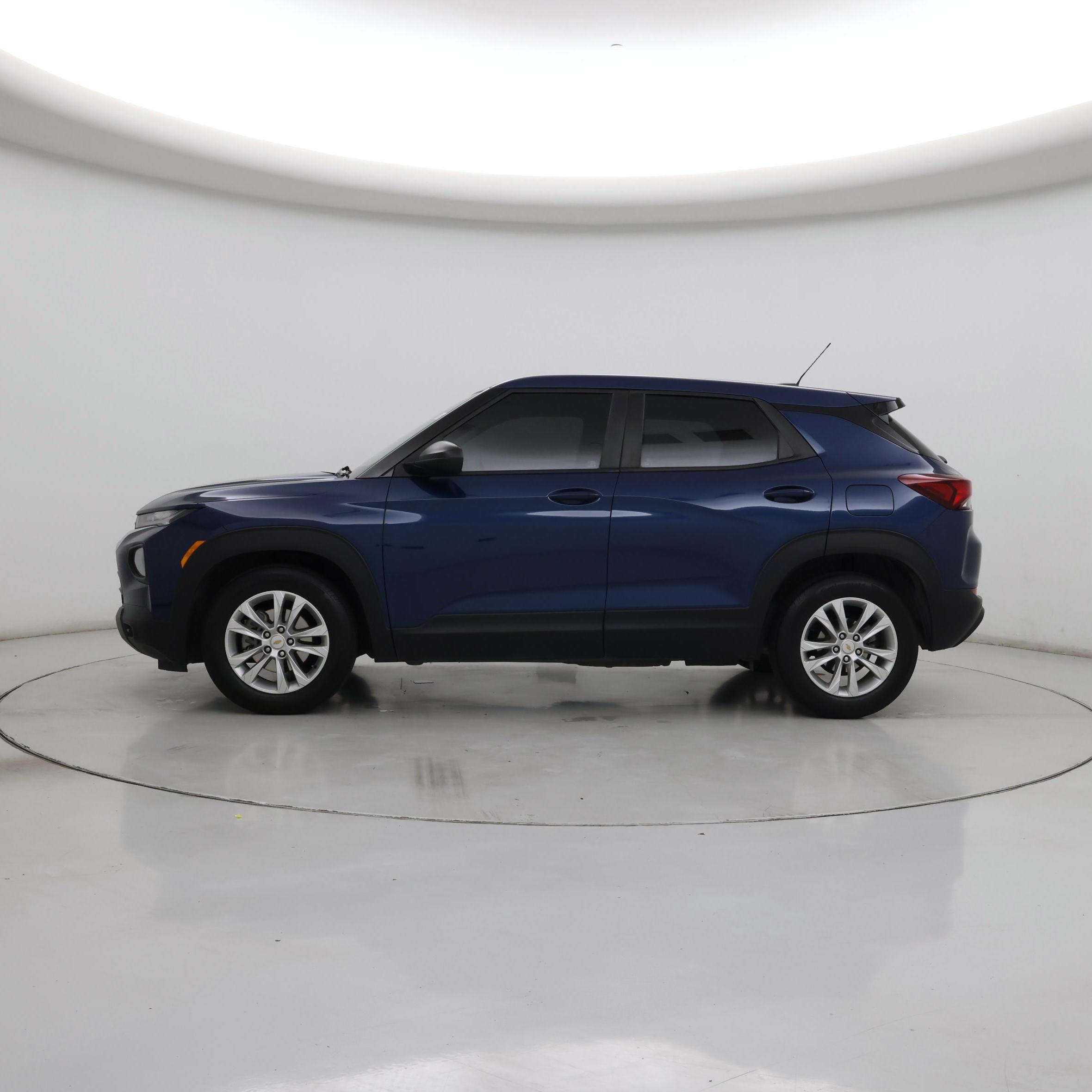 Thumbnail: 2021 Chevrolet TrailBlazer - 3