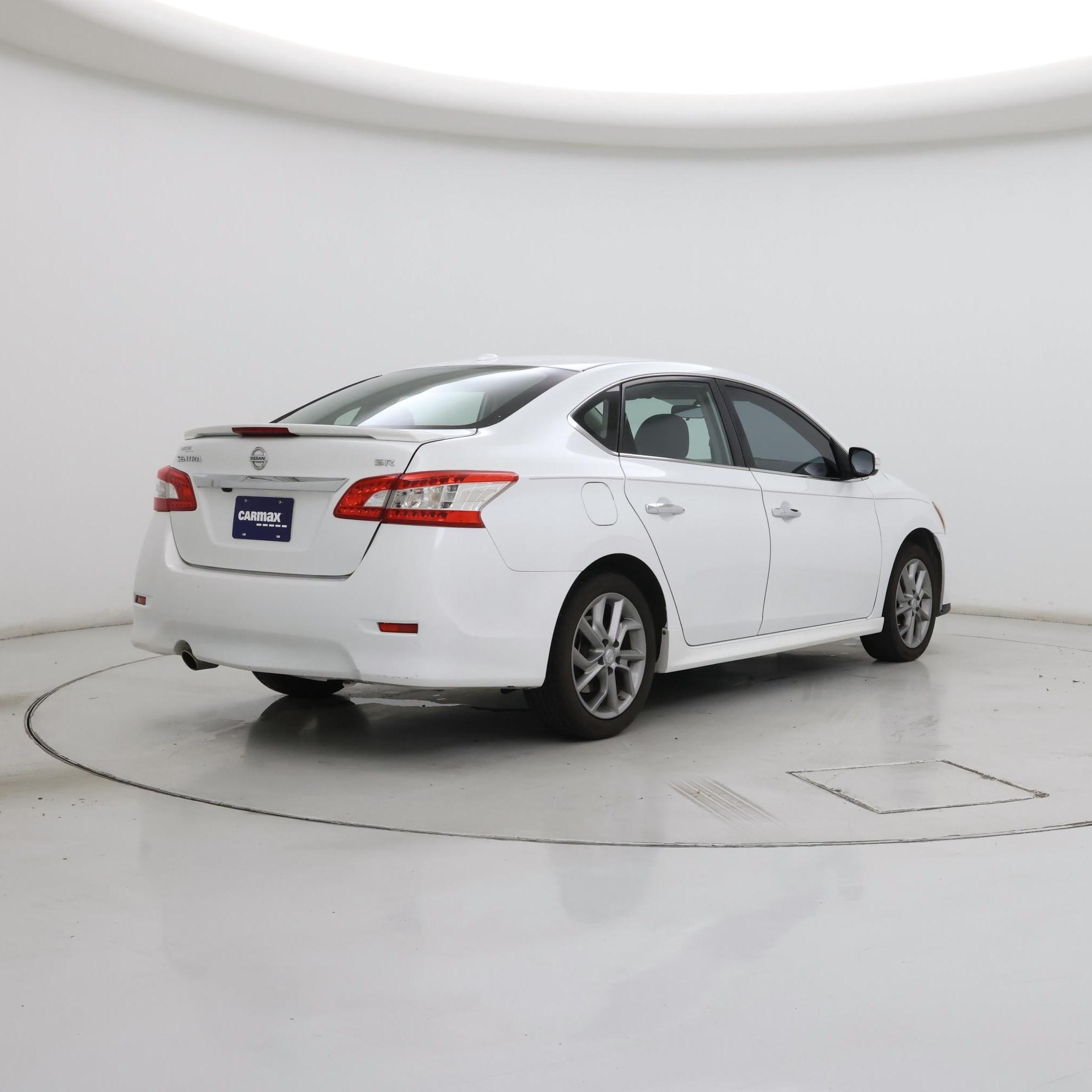 Thumbnail: 2015 Nissan Sentra - 8