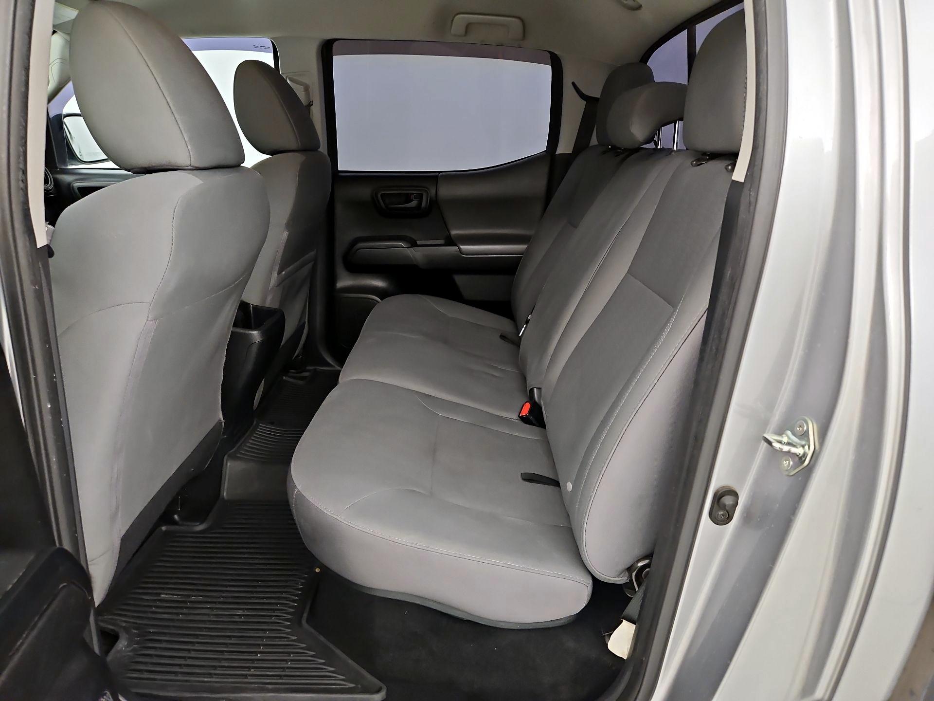 Thumbnail: 2018 Toyota Tacoma - 19