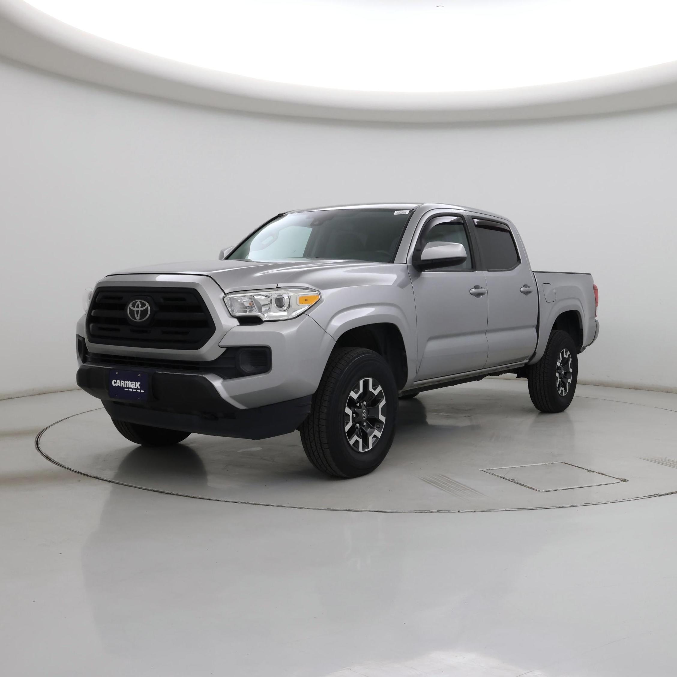 Thumbnail: 2018 Toyota Tacoma - 4