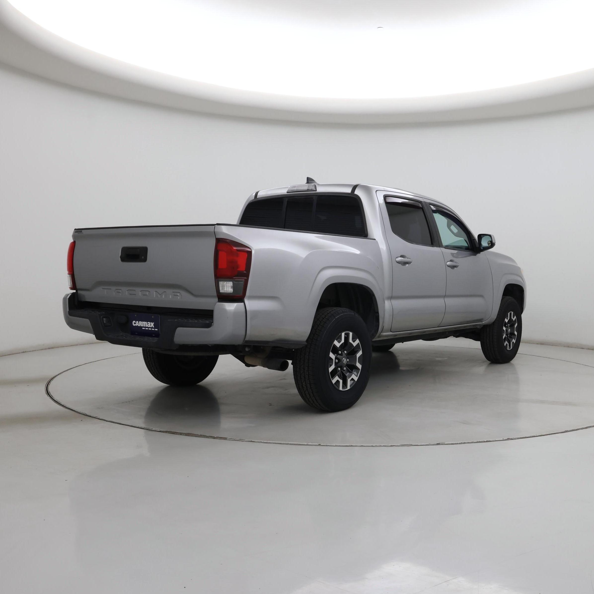 Thumbnail: 2018 Toyota Tacoma - 8