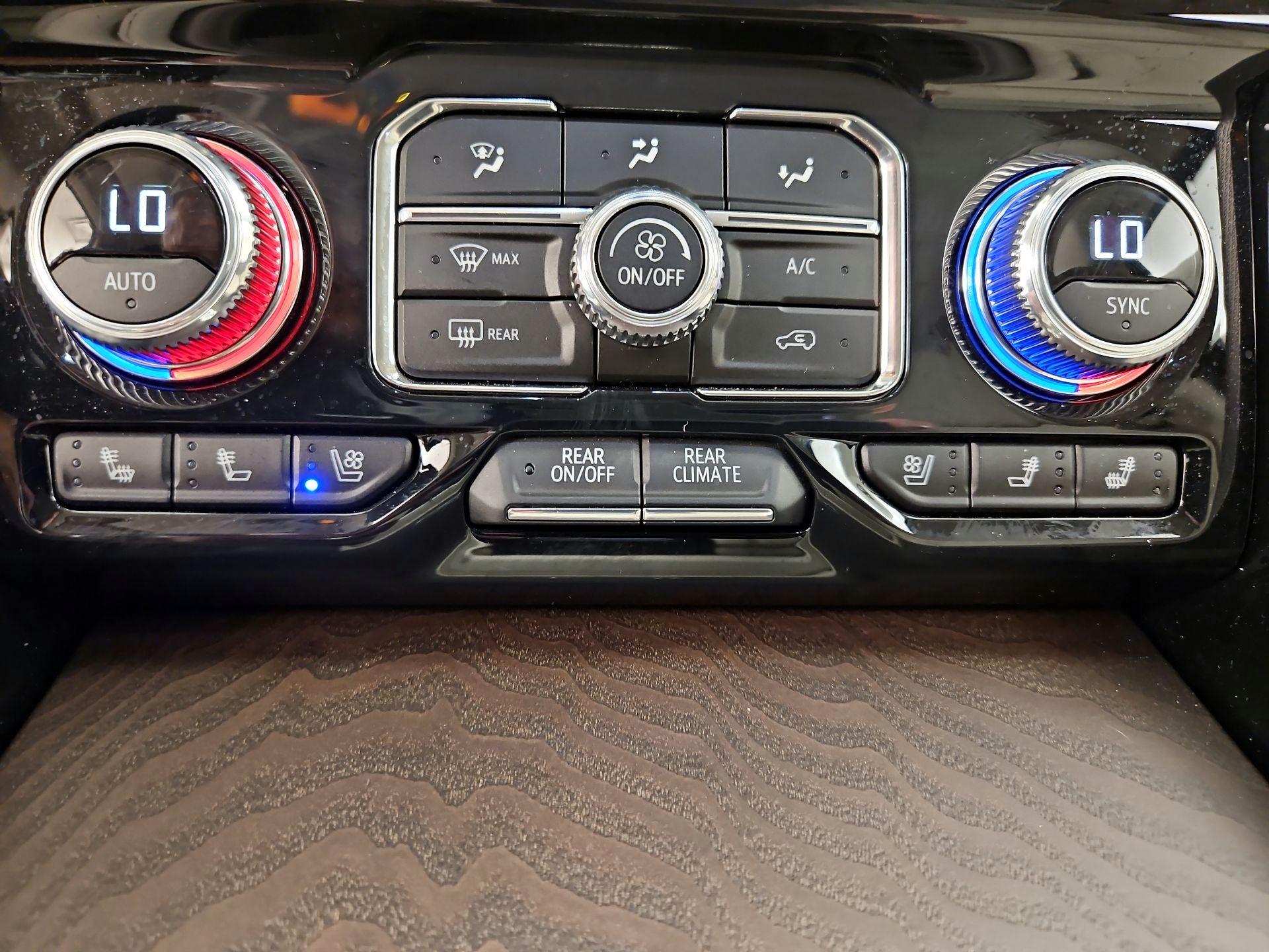 Thumbnail: 2023 GMC Yukon - 17