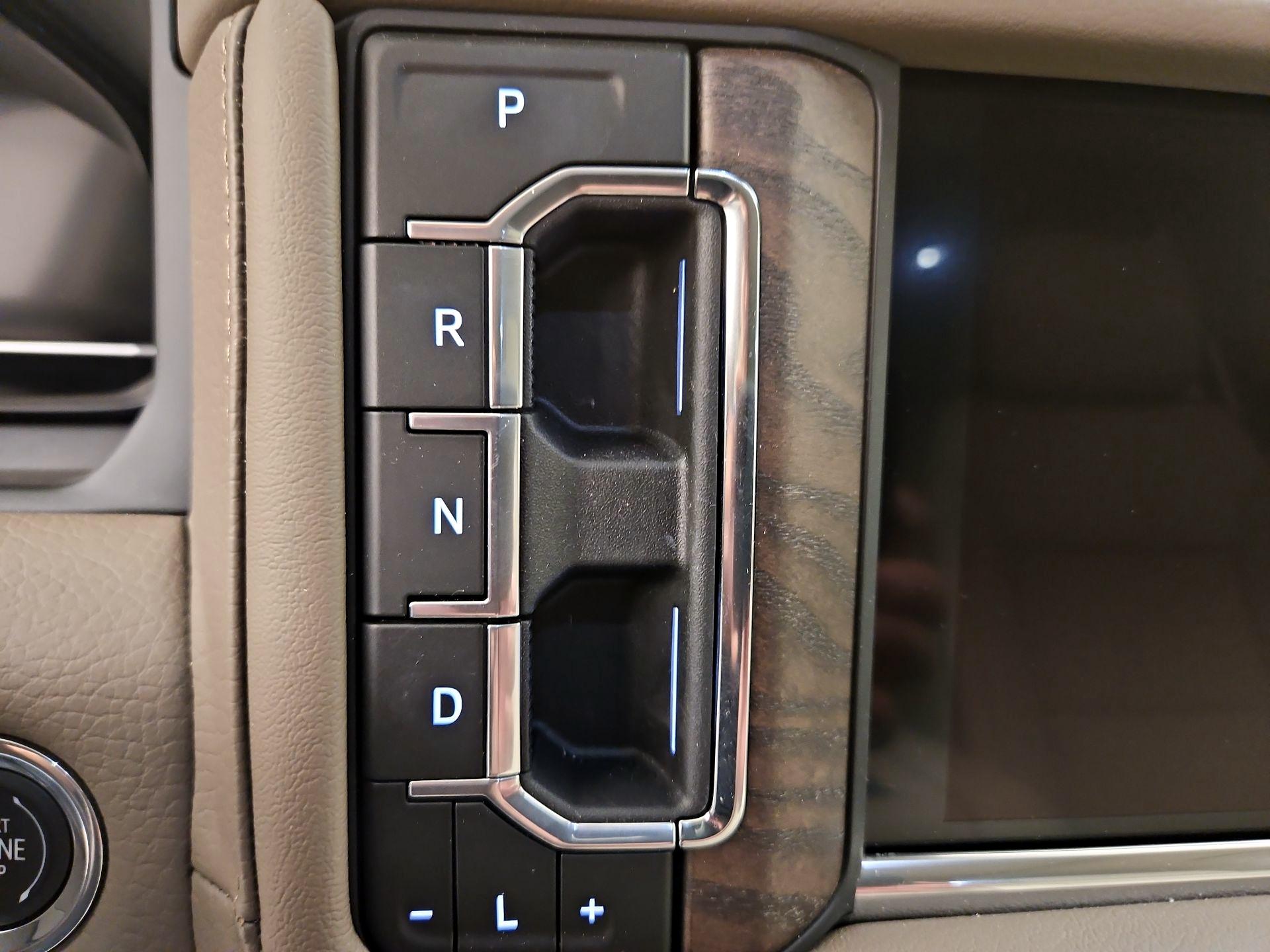 Thumbnail: 2023 GMC Yukon - 18