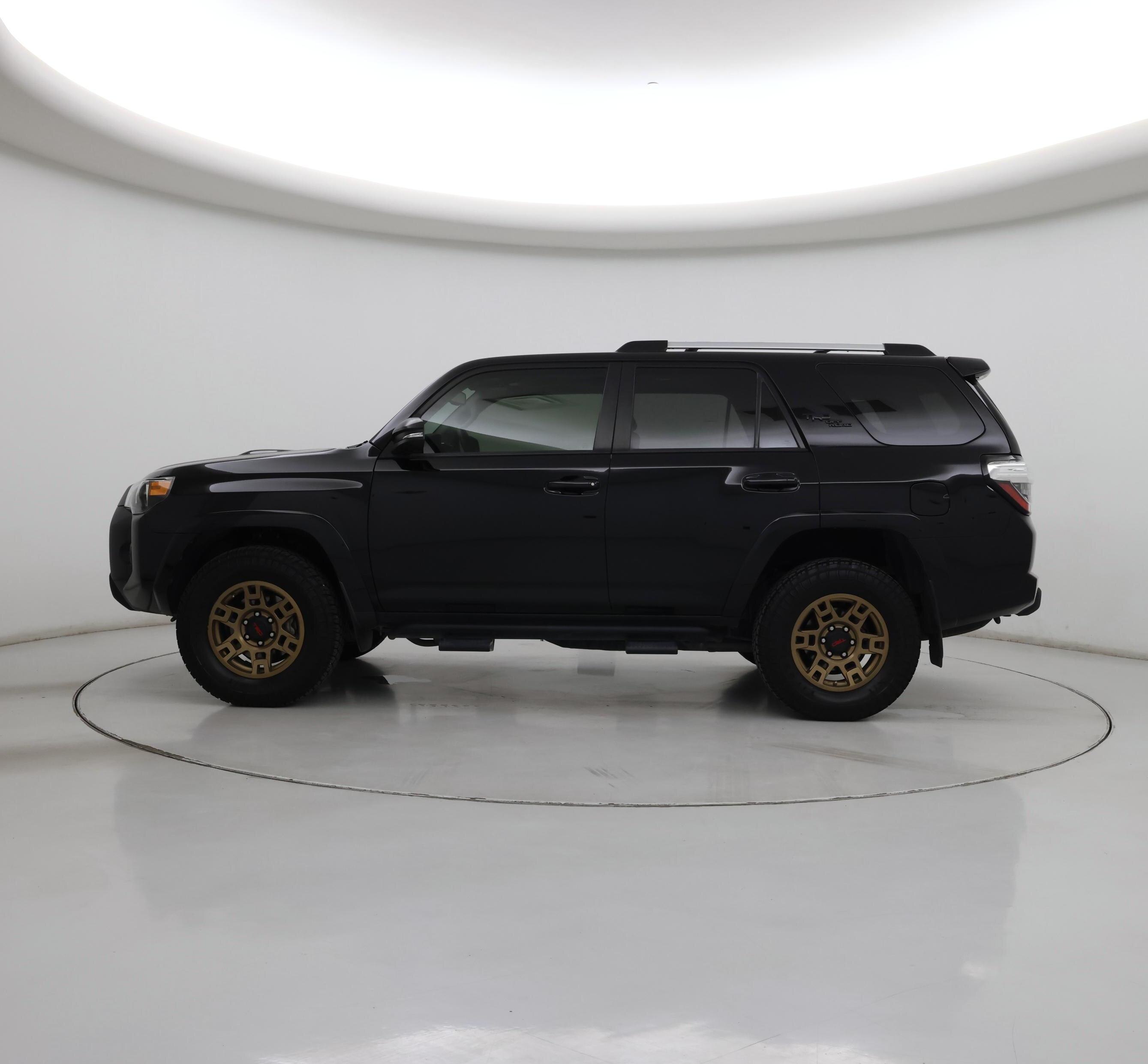 Thumbnail: 2018 Toyota 4Runner - 3