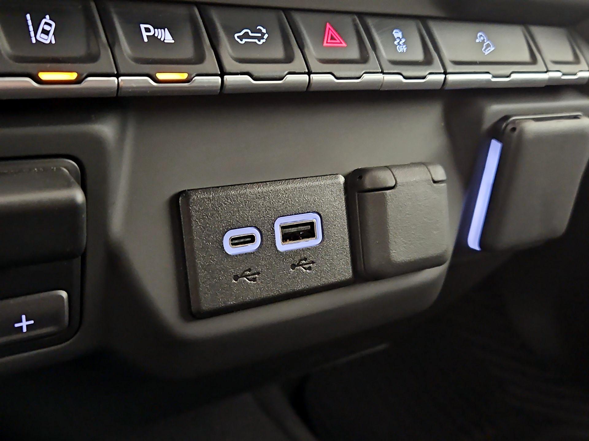 Thumbnail: 2025 Chevrolet Silverado 2500 - 18