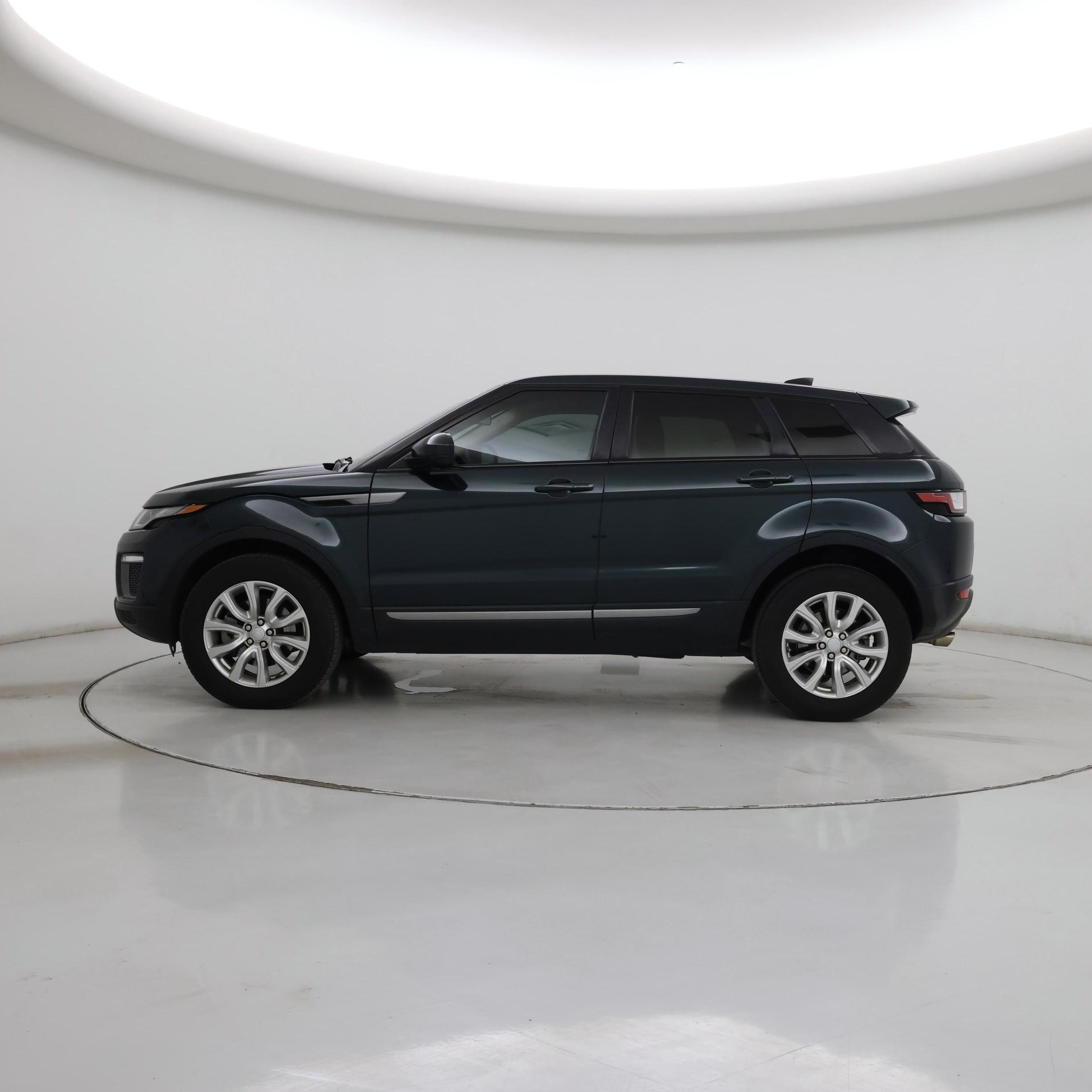 Thumbnail: 2017 Land Rover Range Rover Evoque - 3