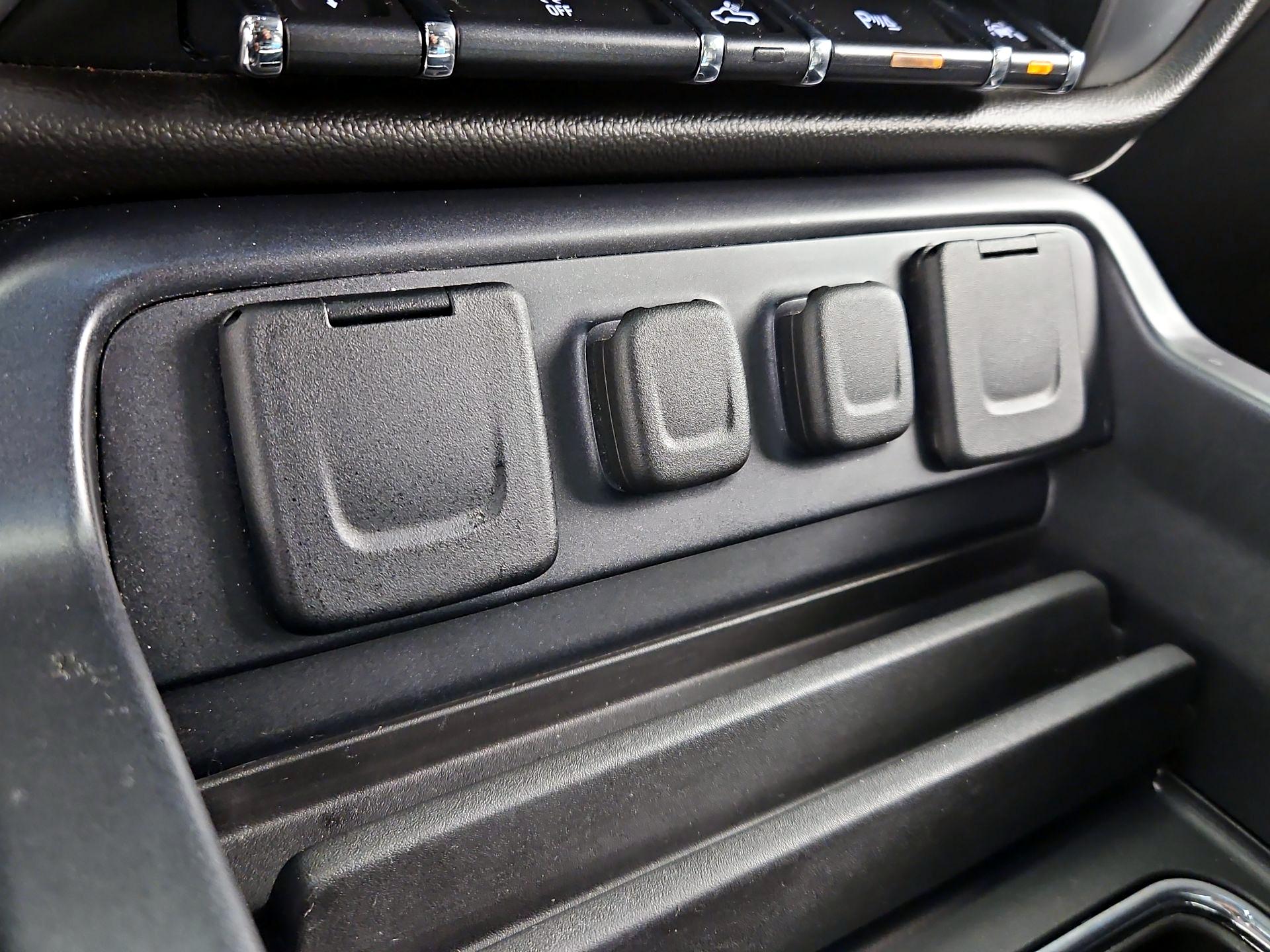 Thumbnail: 2016 GMC Sierra 1500 - 18