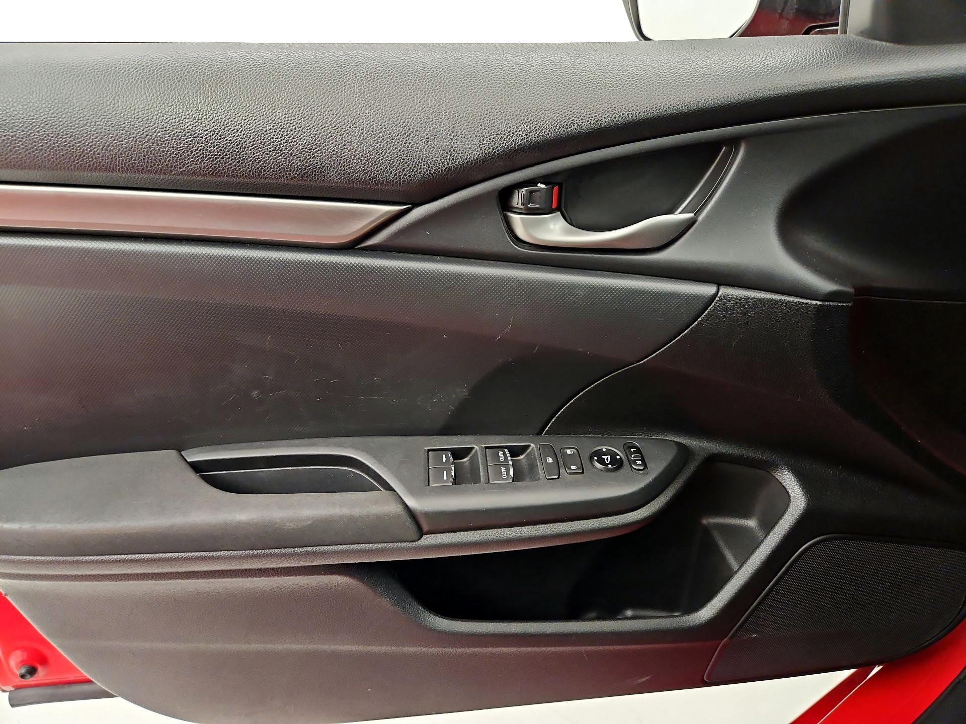 Thumbnail: 2017 Honda Civic - 12