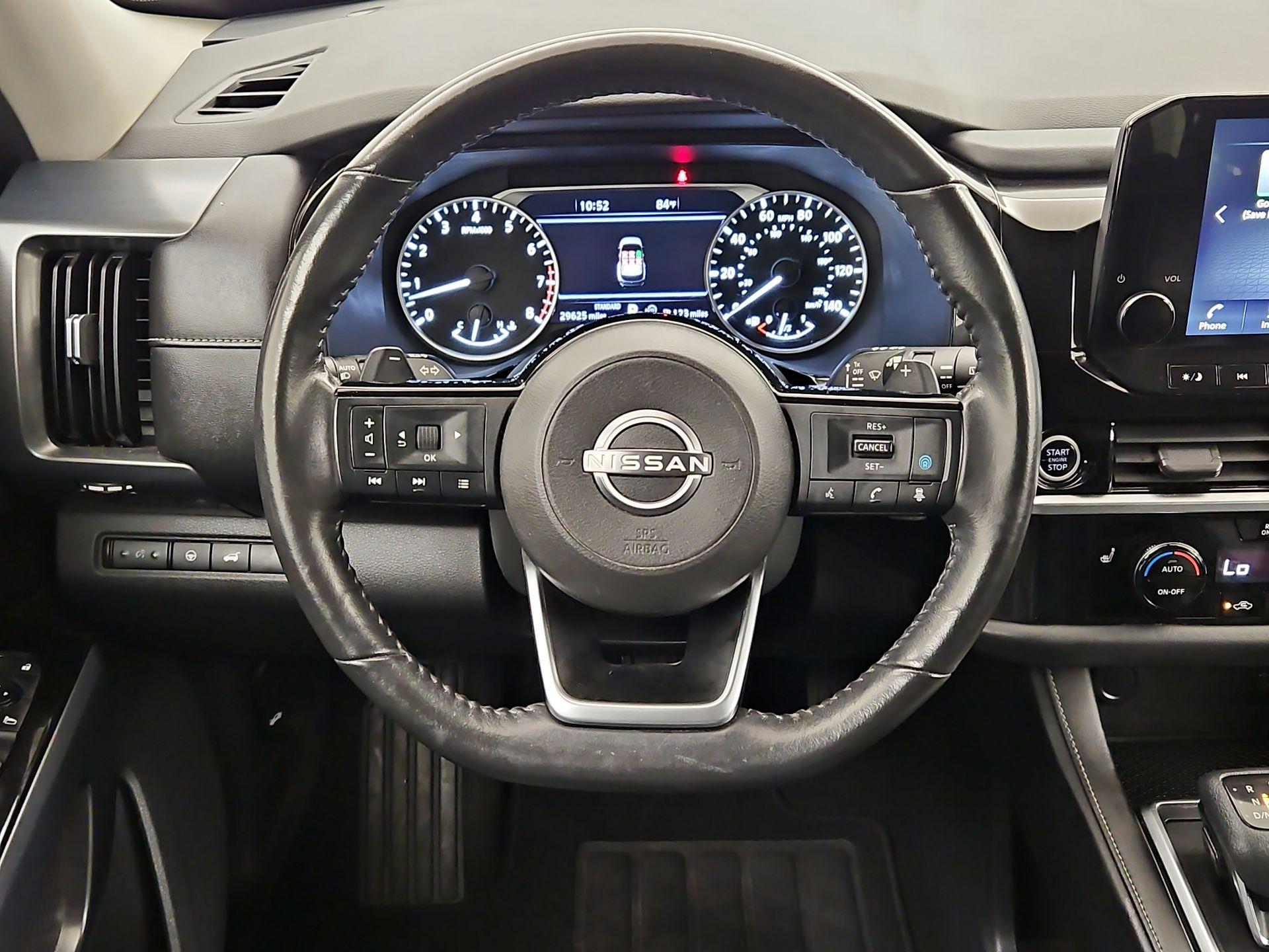 Thumbnail: 2022 Nissan Pathfinder - 10