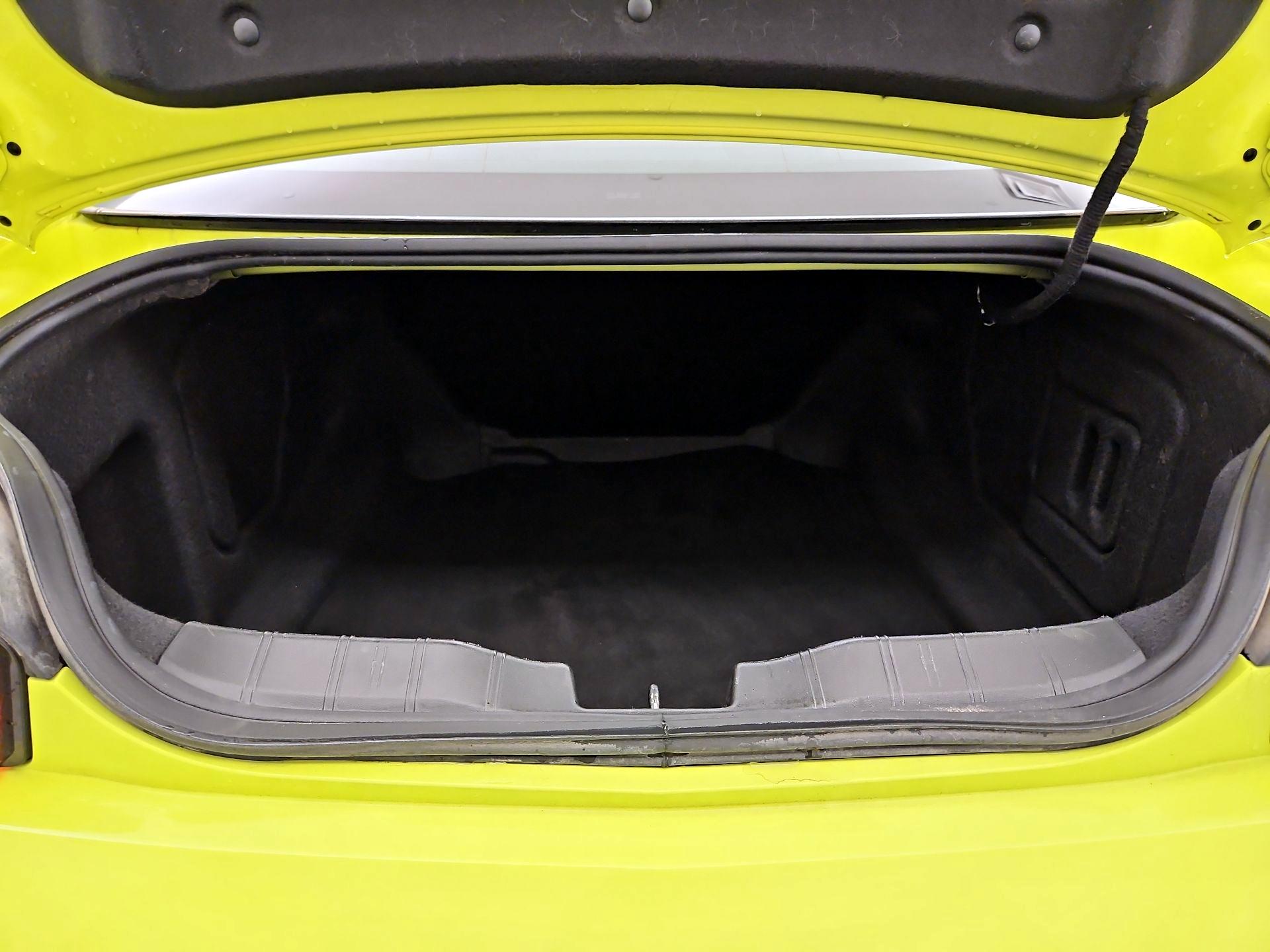 Thumbnail: 2021 Chevrolet Camaro - 18