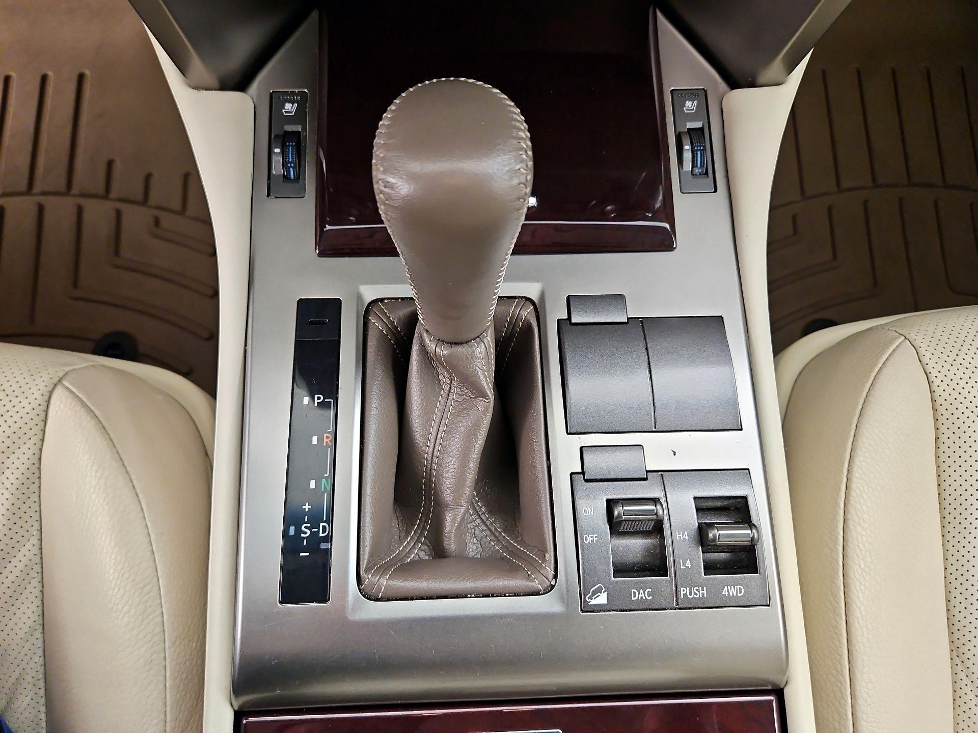 Thumbnail: 2018 Lexus GX - 18
