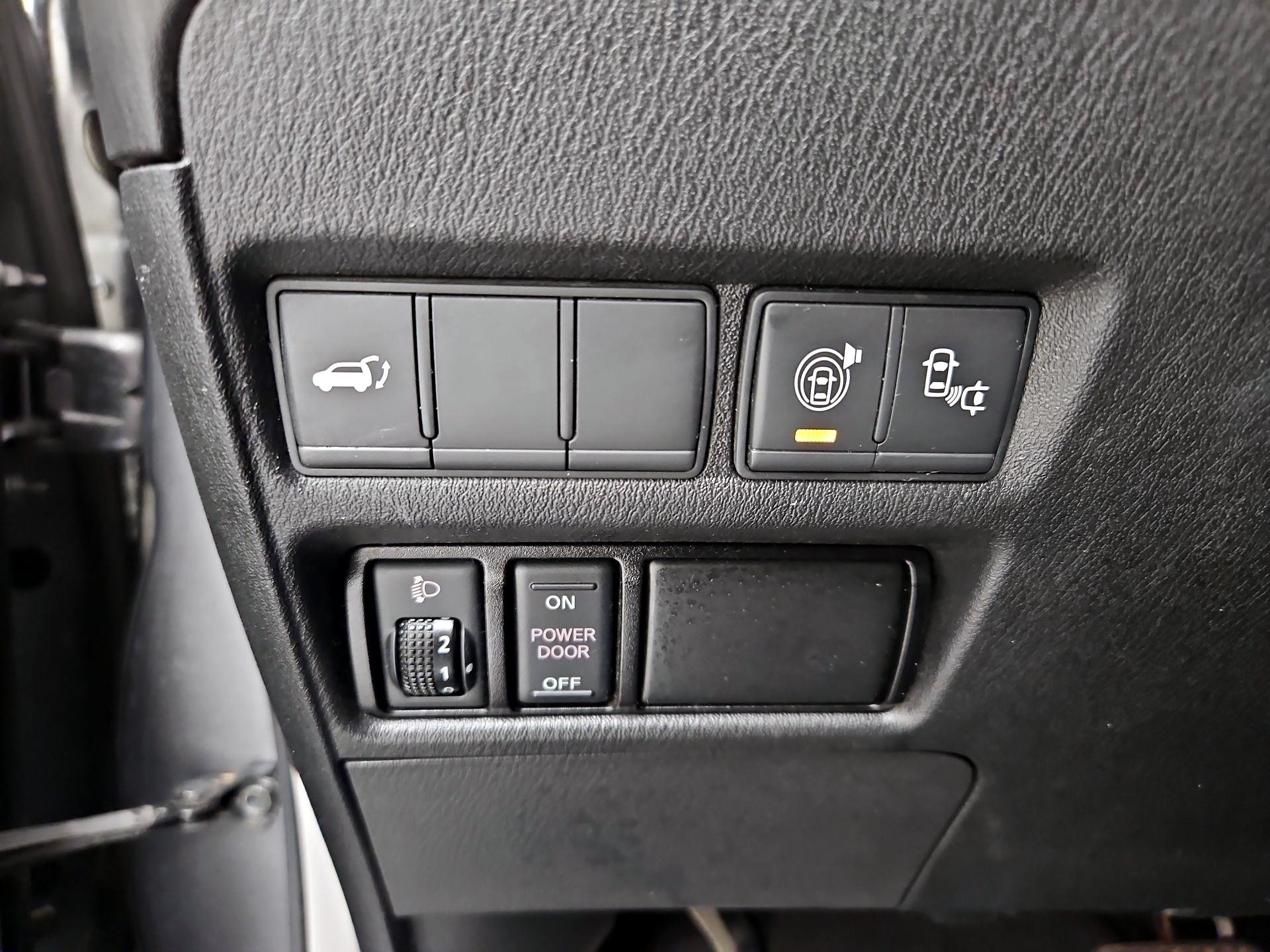 Thumbnail: 2017 Nissan Armada - 13