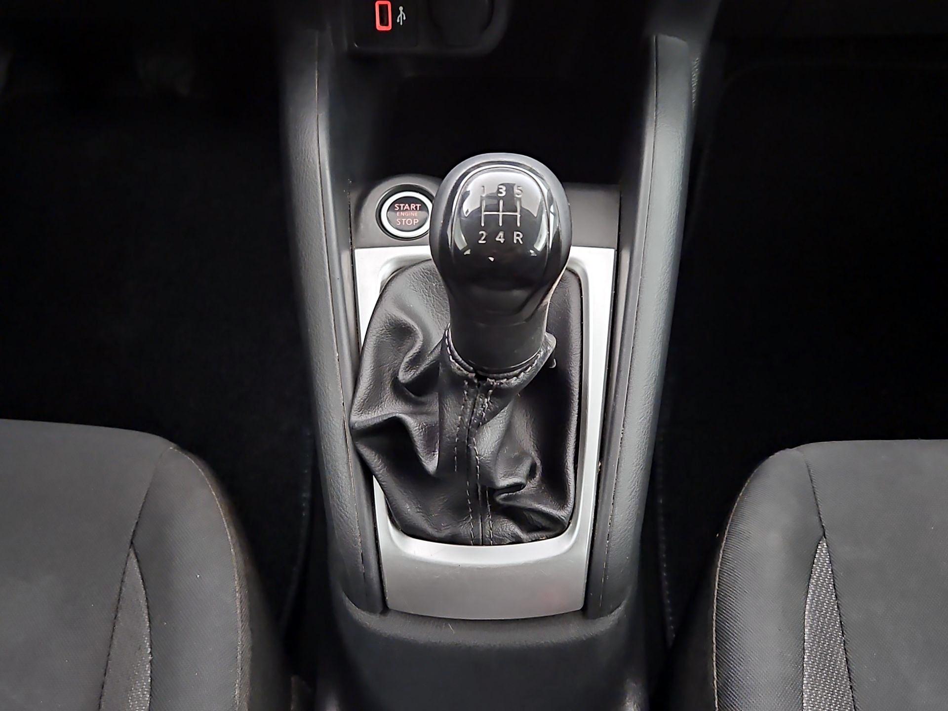 Thumbnail: 2020 Nissan Versa - 17