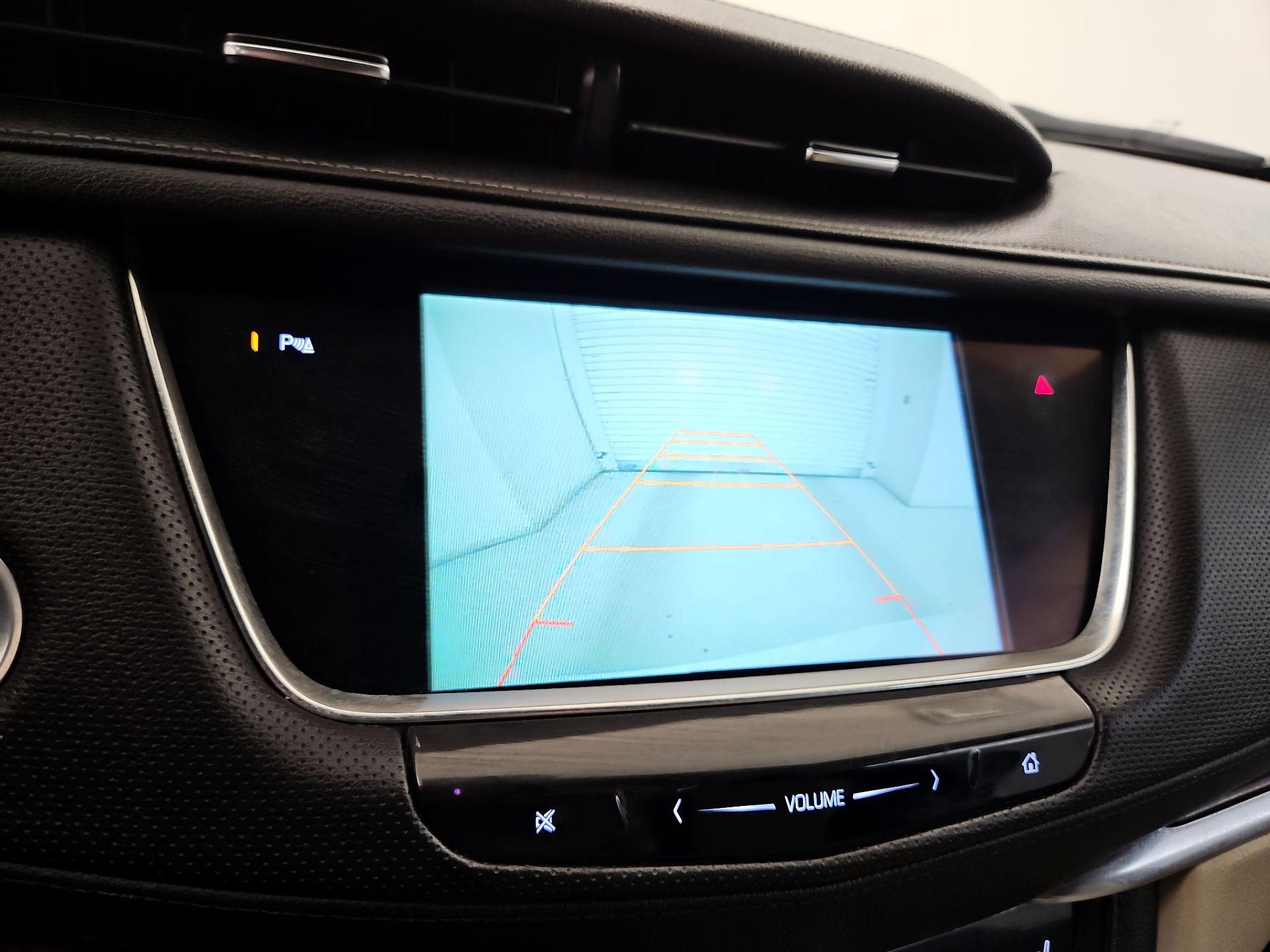 Thumbnail: 2017 Cadillac XT5 - 15